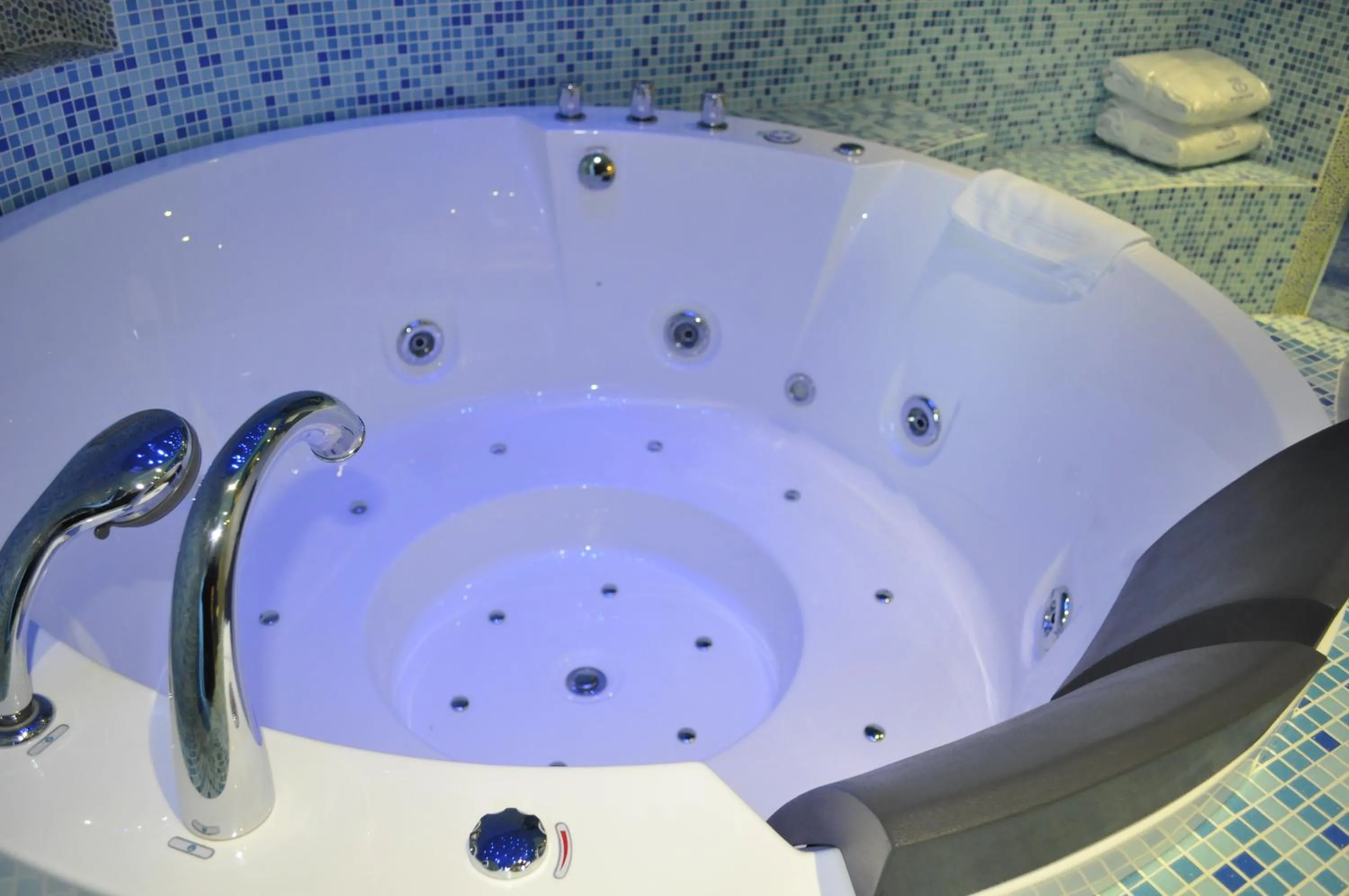 Bathroom in Hotel Motel 2