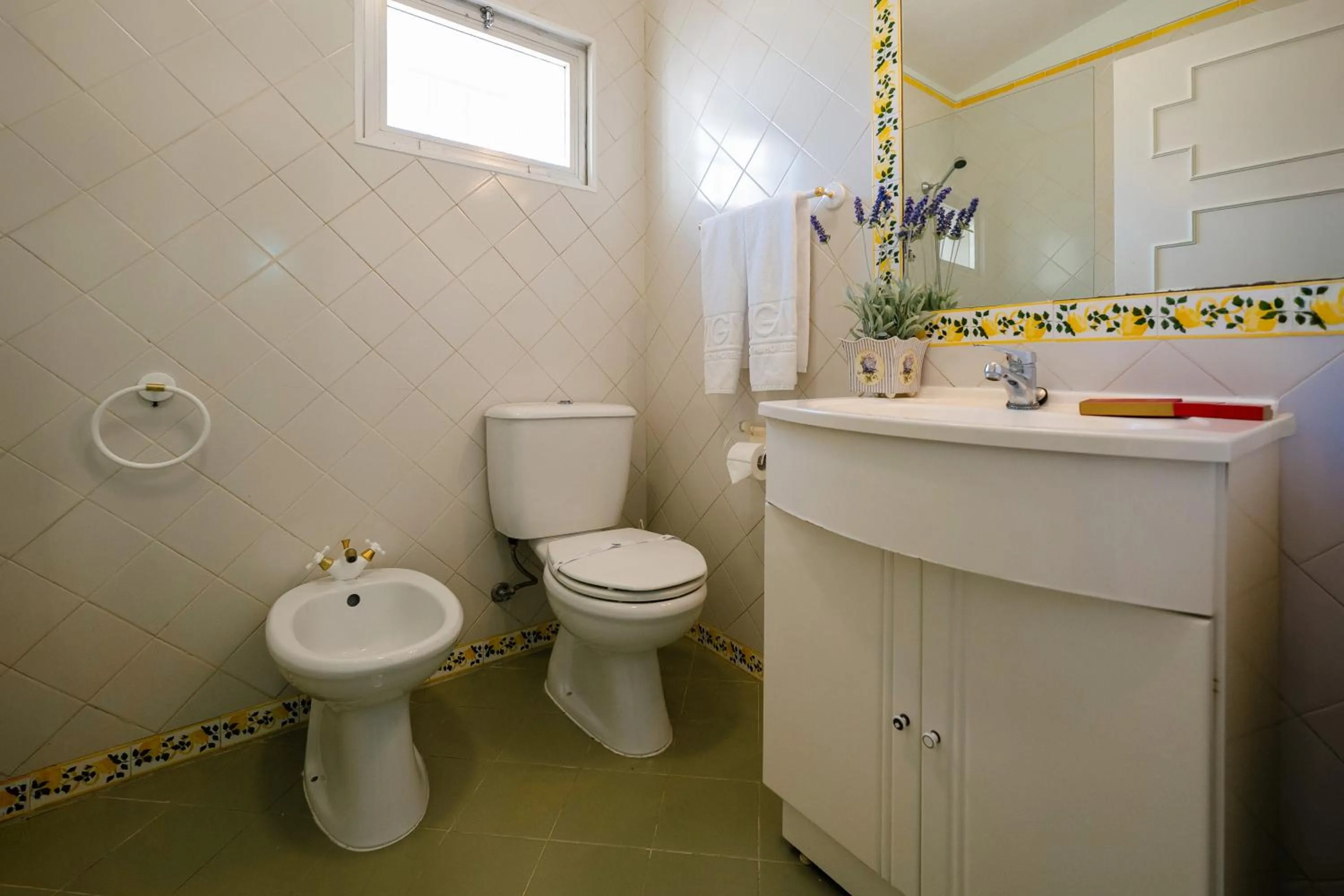 Toilet in Muthu Clube Praia da Oura