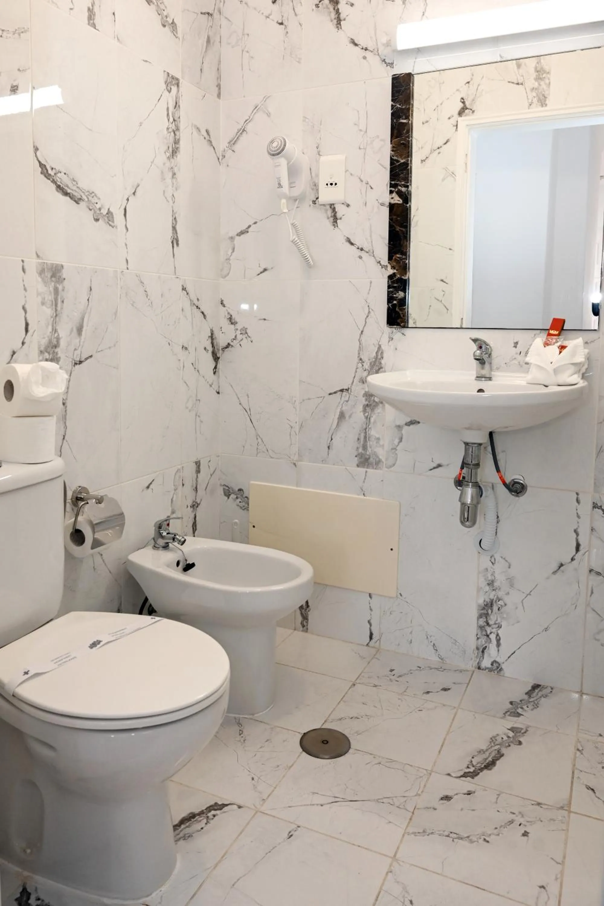 Bathroom in Muthu Clube Praia da Oura