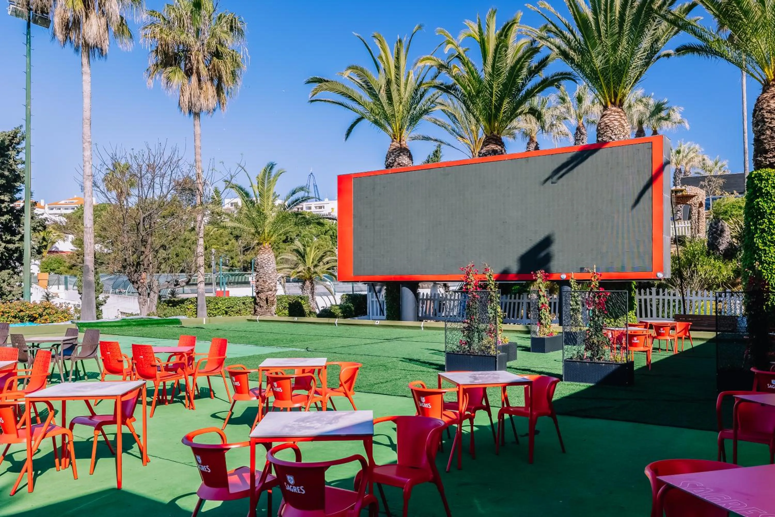 Restaurant/places to eat in Muthu Clube Praia da Oura