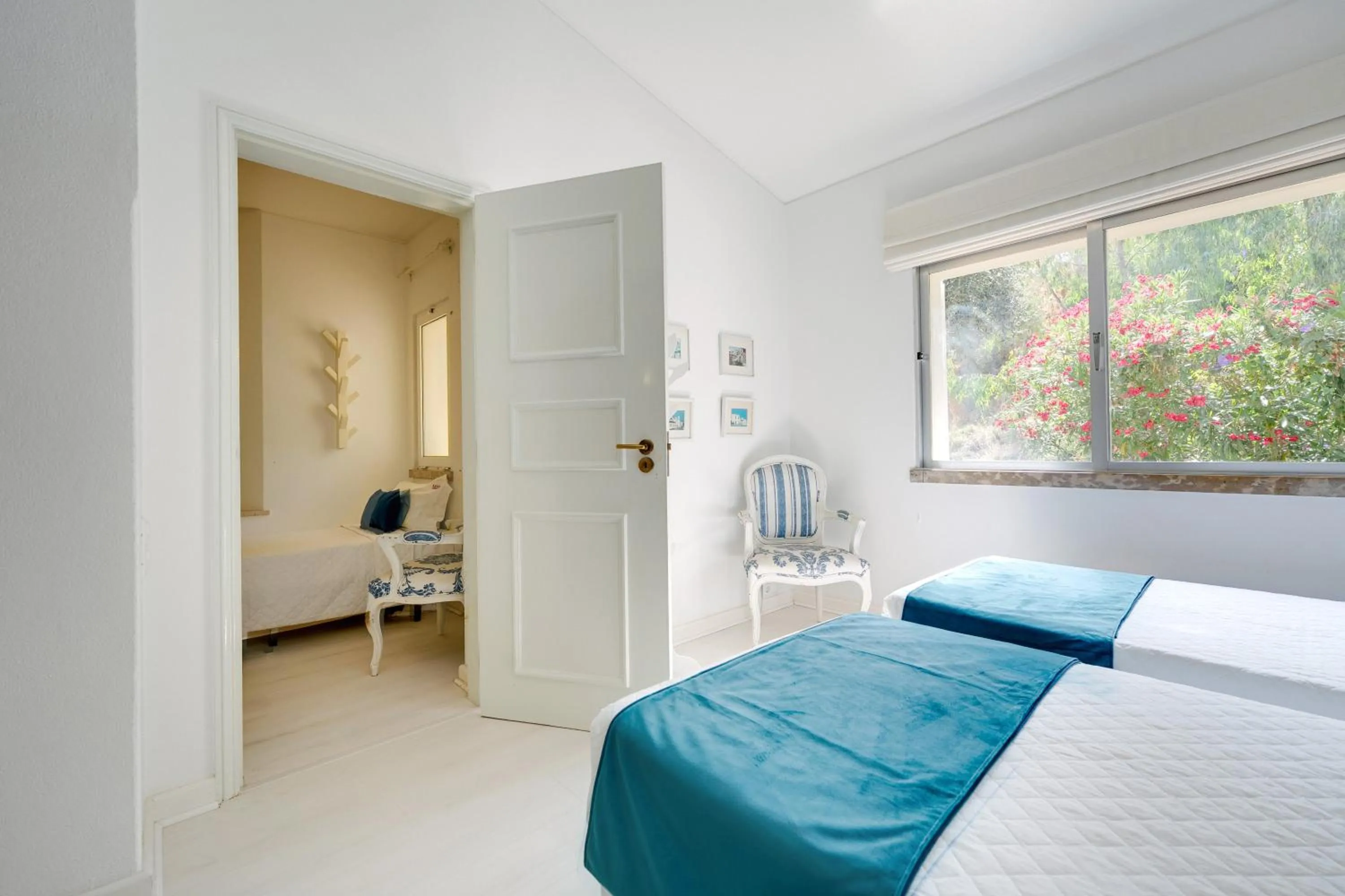 Bedroom, Bed in Muthu Clube Praia da Oura