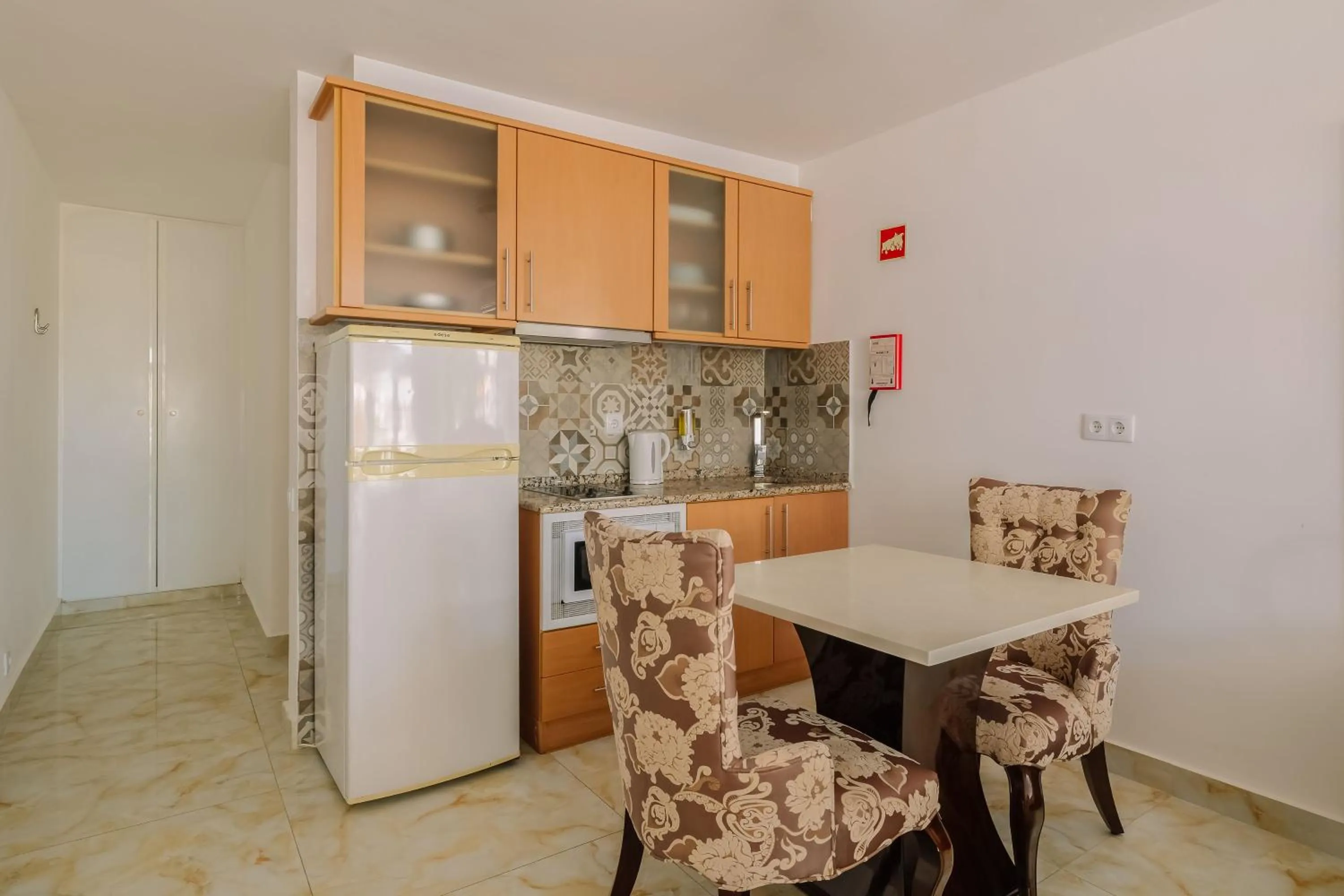 Kitchen or kitchenette in Muthu Clube Praia da Oura