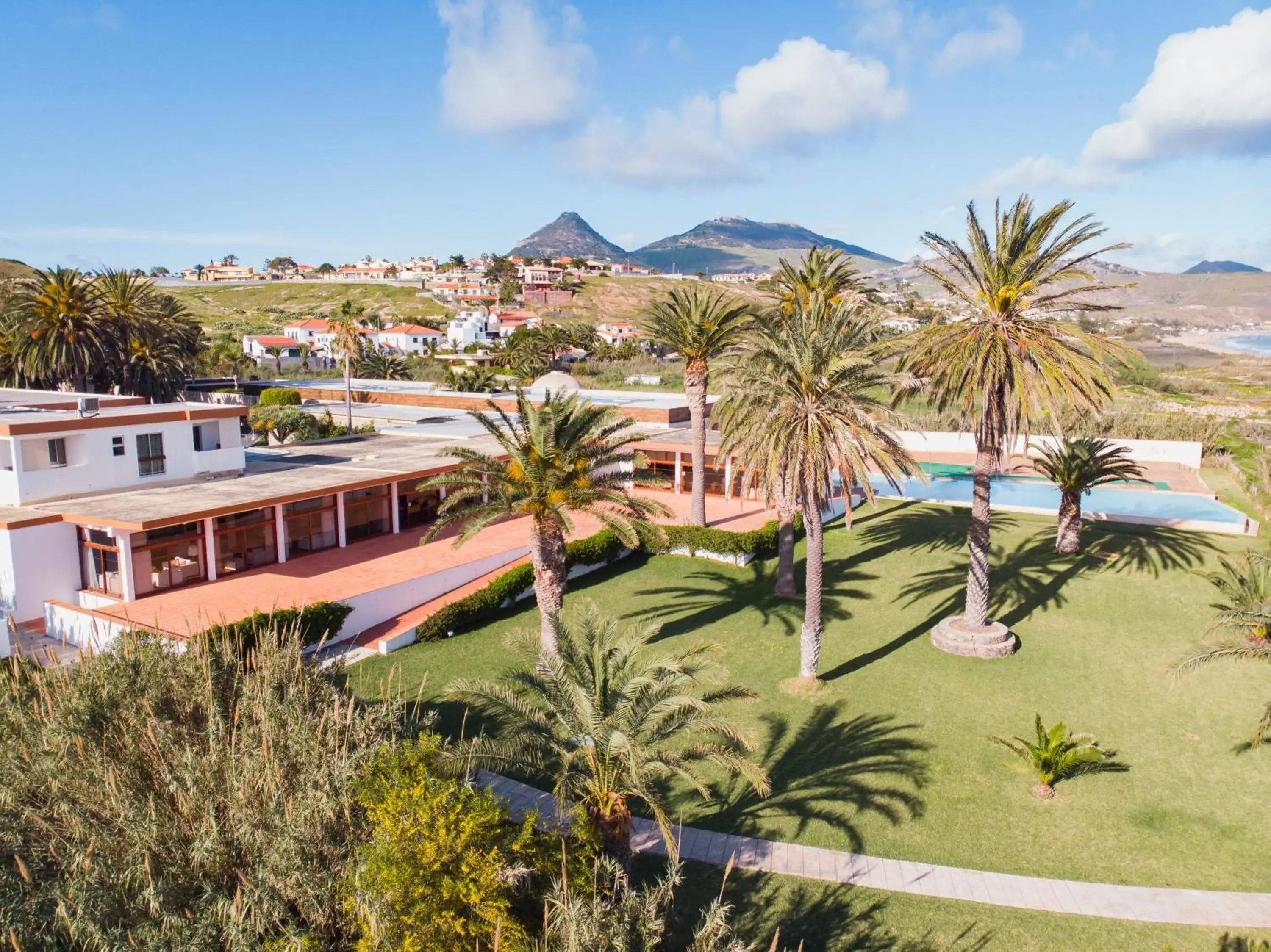Property building in Hotel Porto Santo & Spa Property building in Hotel Porto Santo & Spa