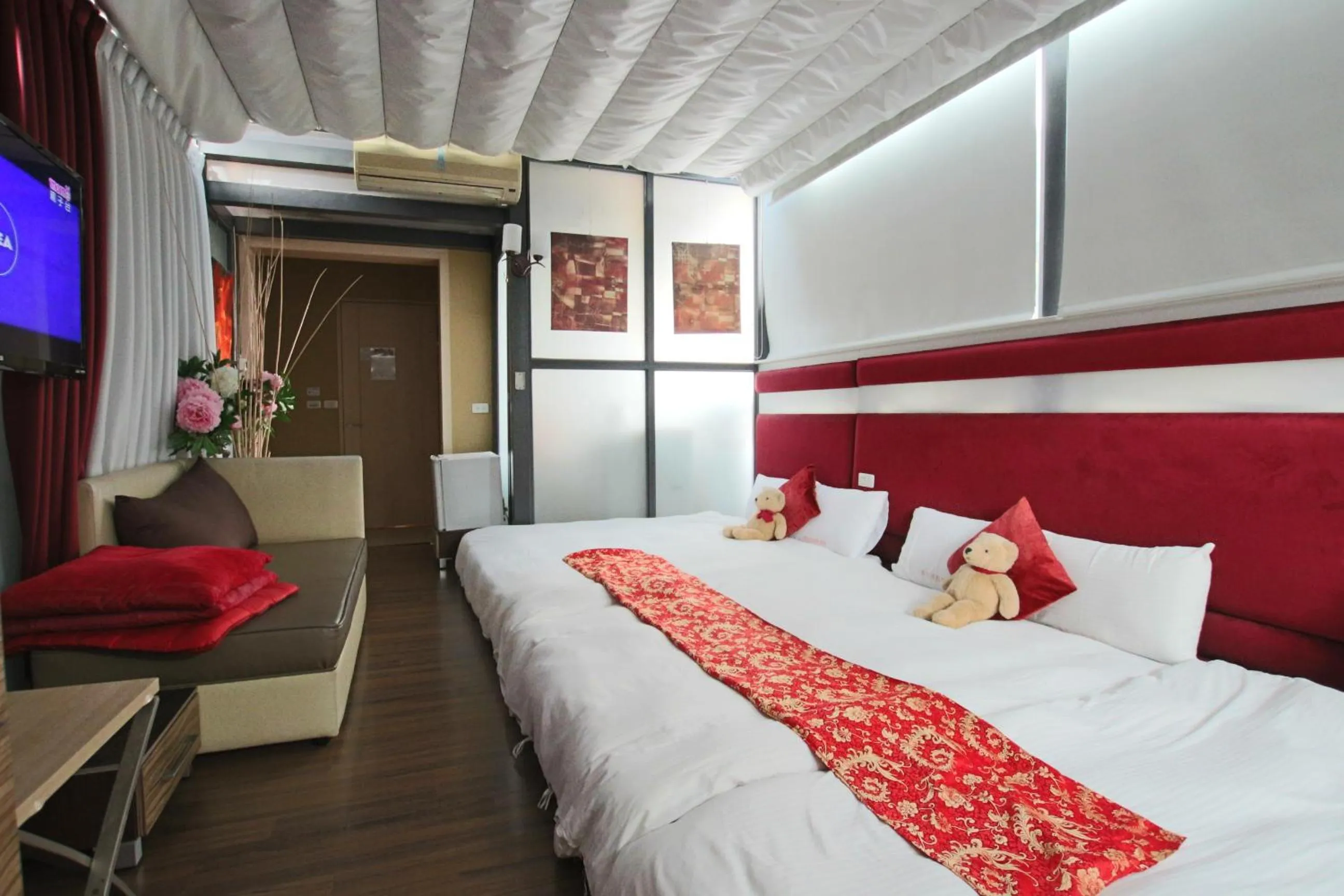 Photo of the whole room, Bed in Tanxiang Resort Hotel Sun Moon Lake Harbour - Sun Moon Lake Pier