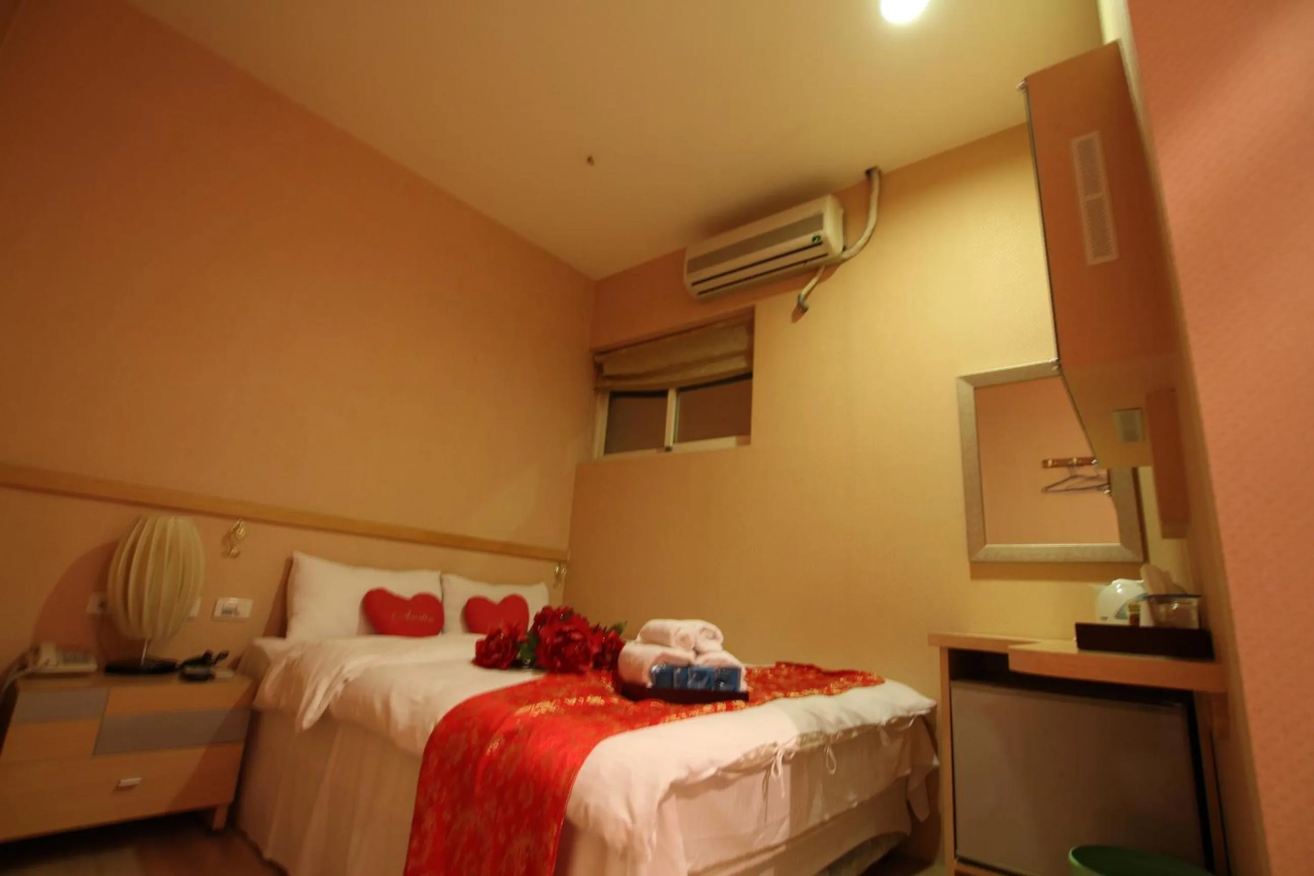 Bed in Tanxiang Resort Hotel Sun Moon Lake Harbour - Sun Moon Lake Pier