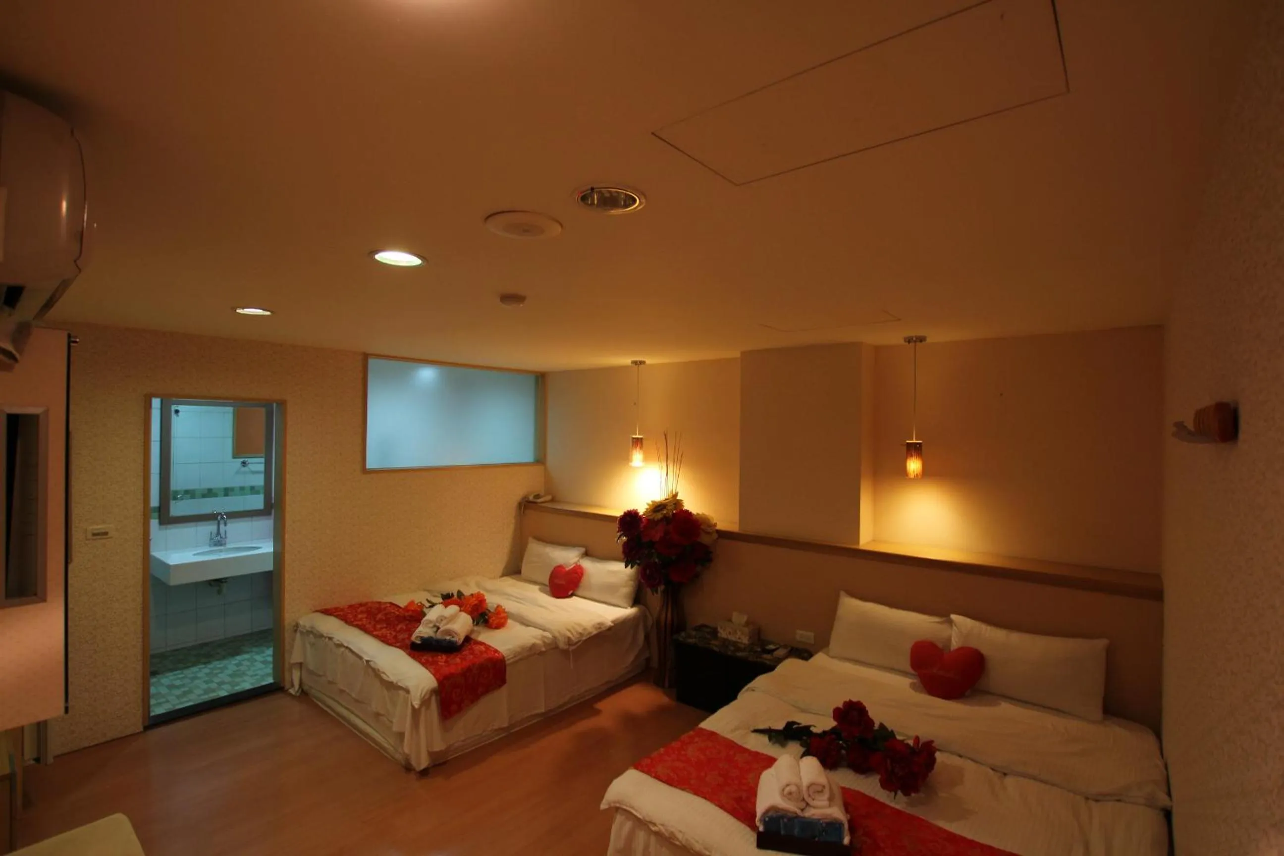 Bed in Tanxiang Resort Hotel Sun Moon Lake Harbour - Sun Moon Lake Pier