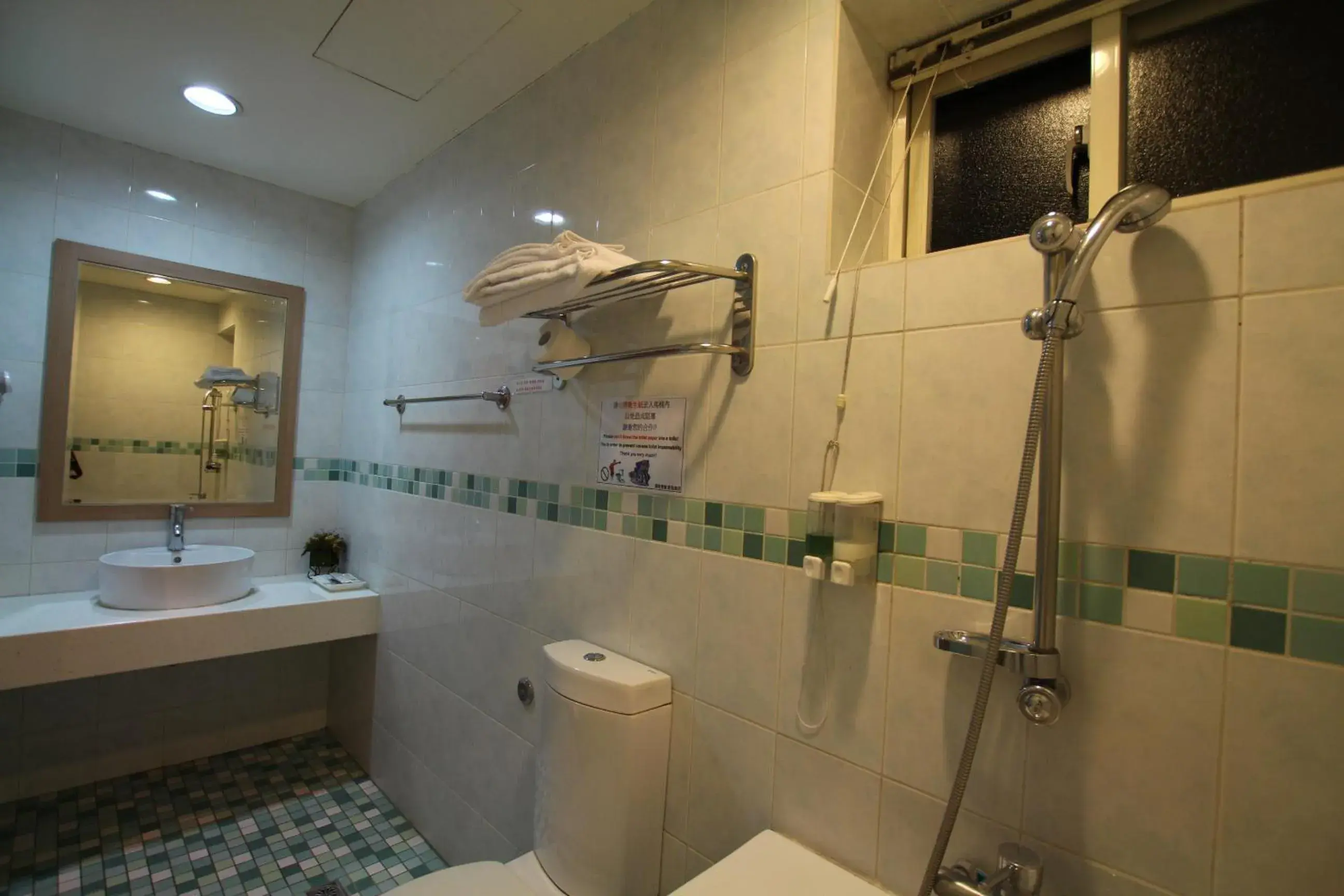 Superior King or Twin Room in Tanxiang Resort Hotel Sun Moon Lake Harbour - Sun Moon Lake Pier Superior King or Twin Room in Tanxiang Resort Hotel Sun Moon Lake Harbour - Sun Moon Lake Pier