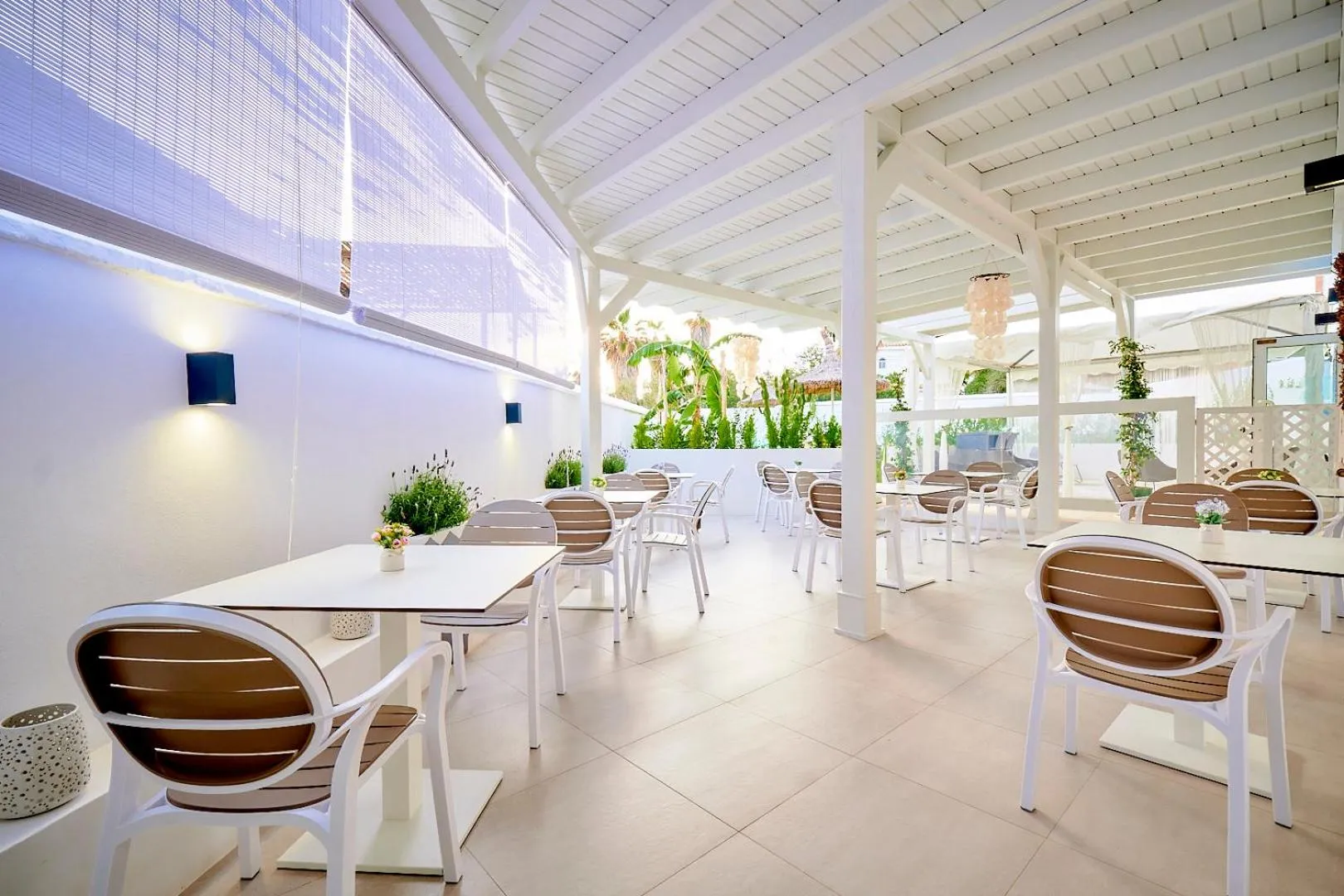 Swimming pool in Labreña Hotel