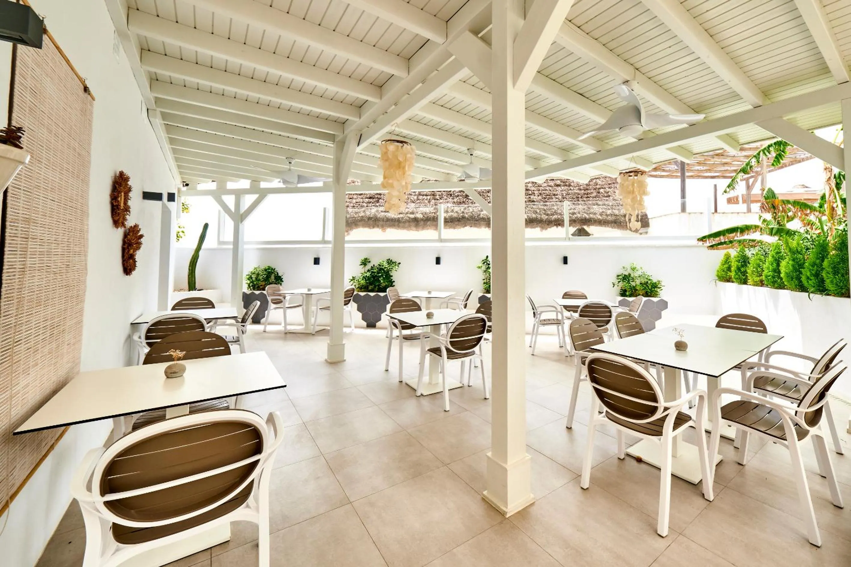 Swimming pool in Labreña Hotel