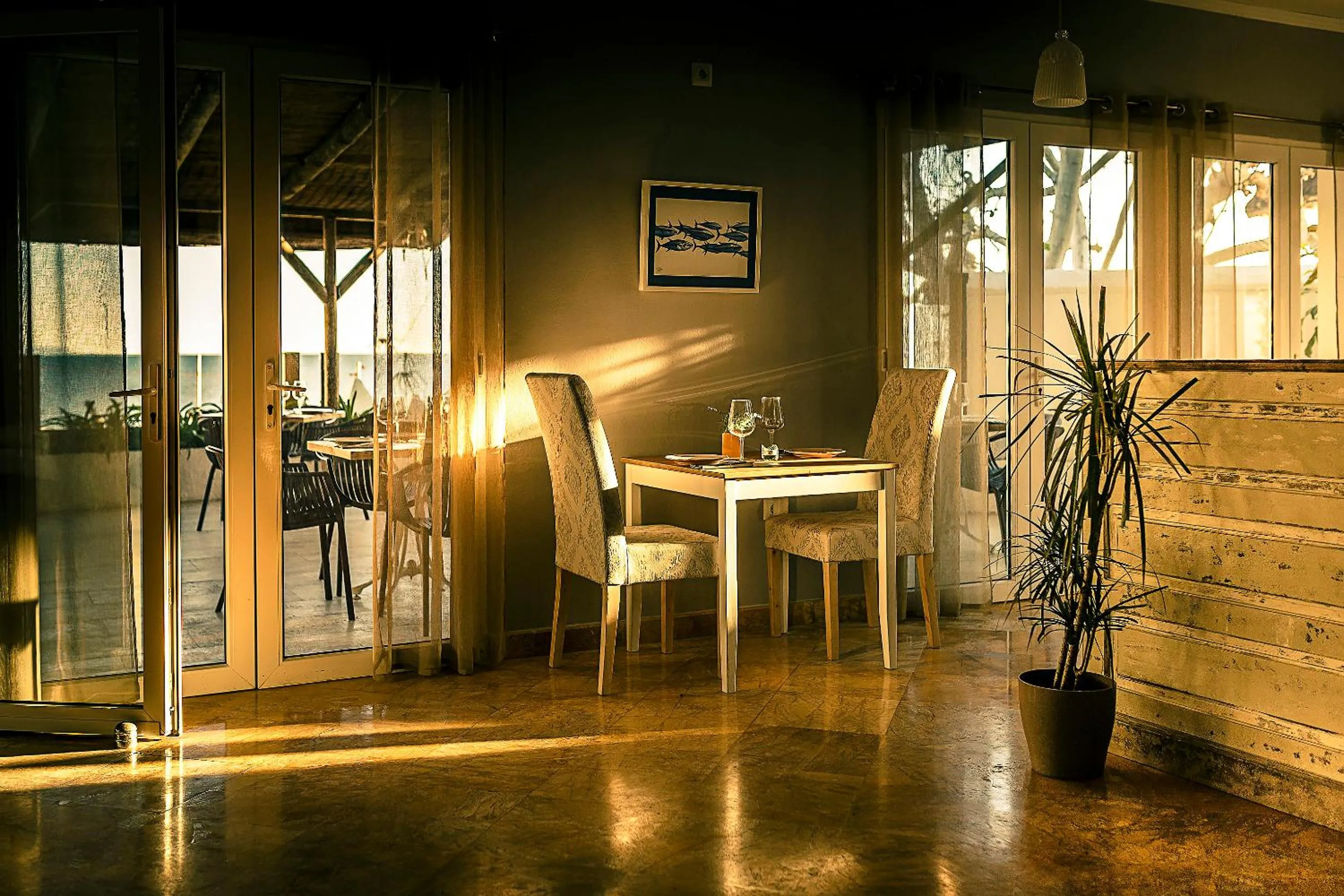 Communal lounge/ TV room in Labreña Hotel