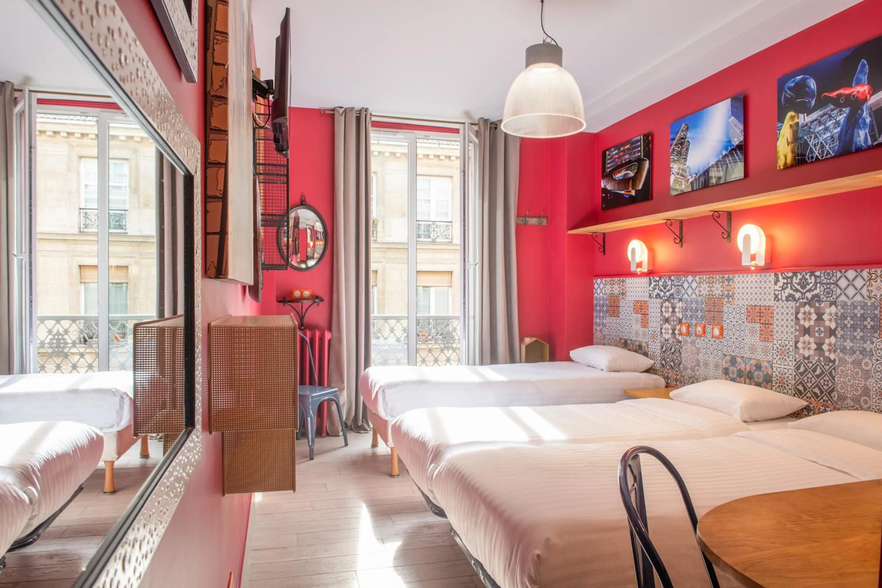 Bed in Hôtel de Roubaix