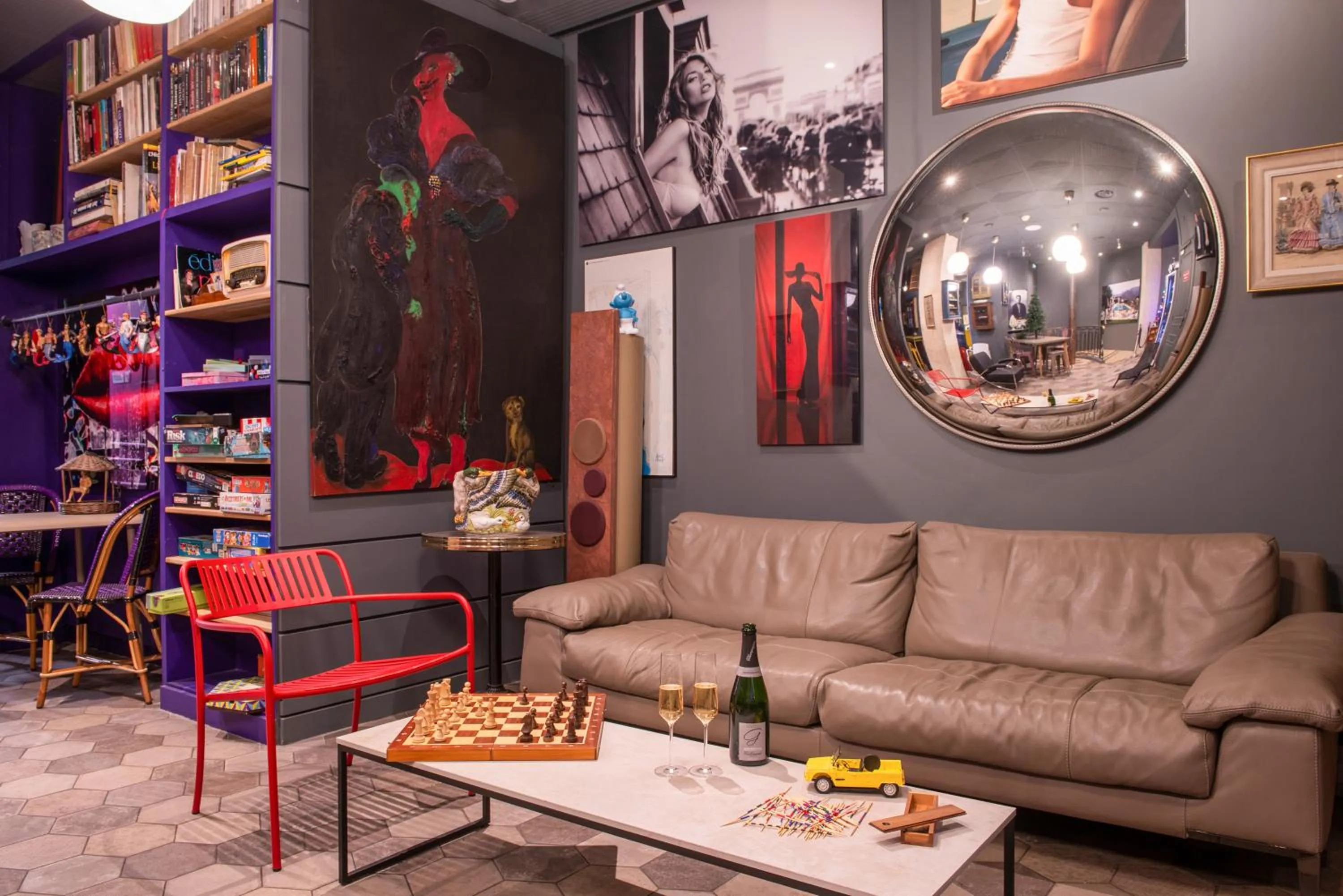 Seating area in Hôtel de Roubaix