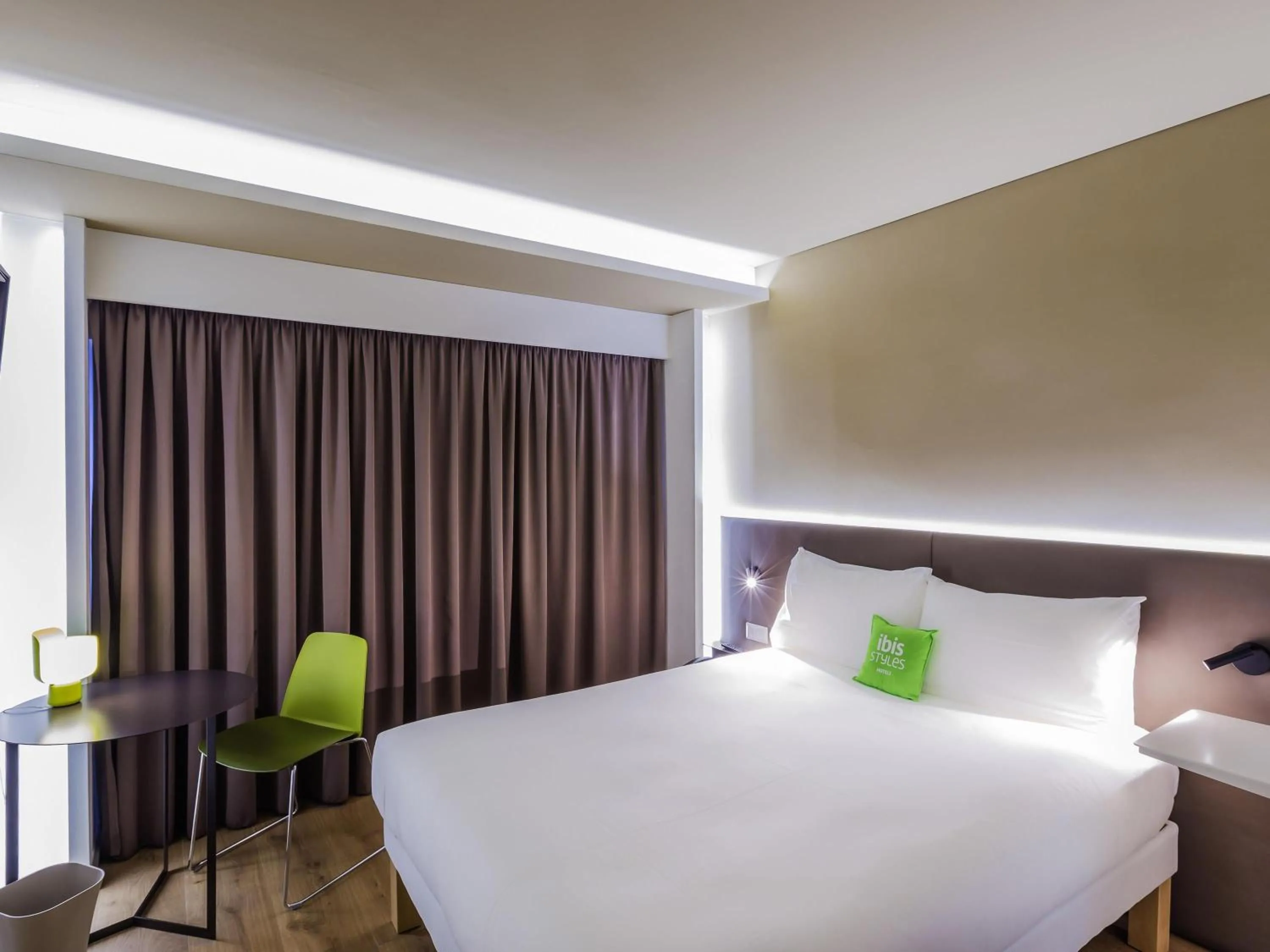Bedroom, Bed in Ibis Styles Lisboa Centro Marquês de Pombal