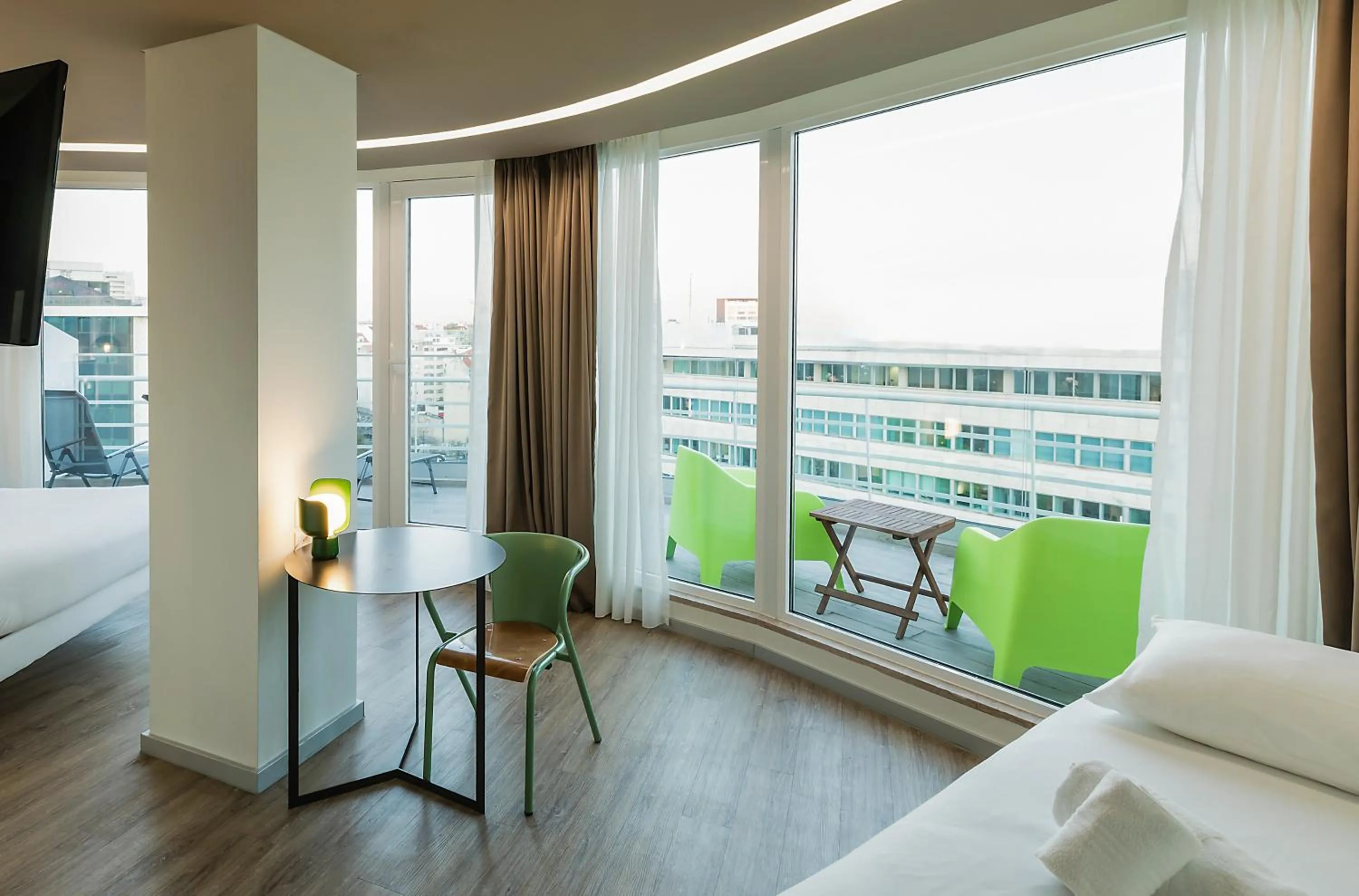 Balcony/Terrace, Bed in Ibis Styles Lisboa Centro Marquês de Pombal