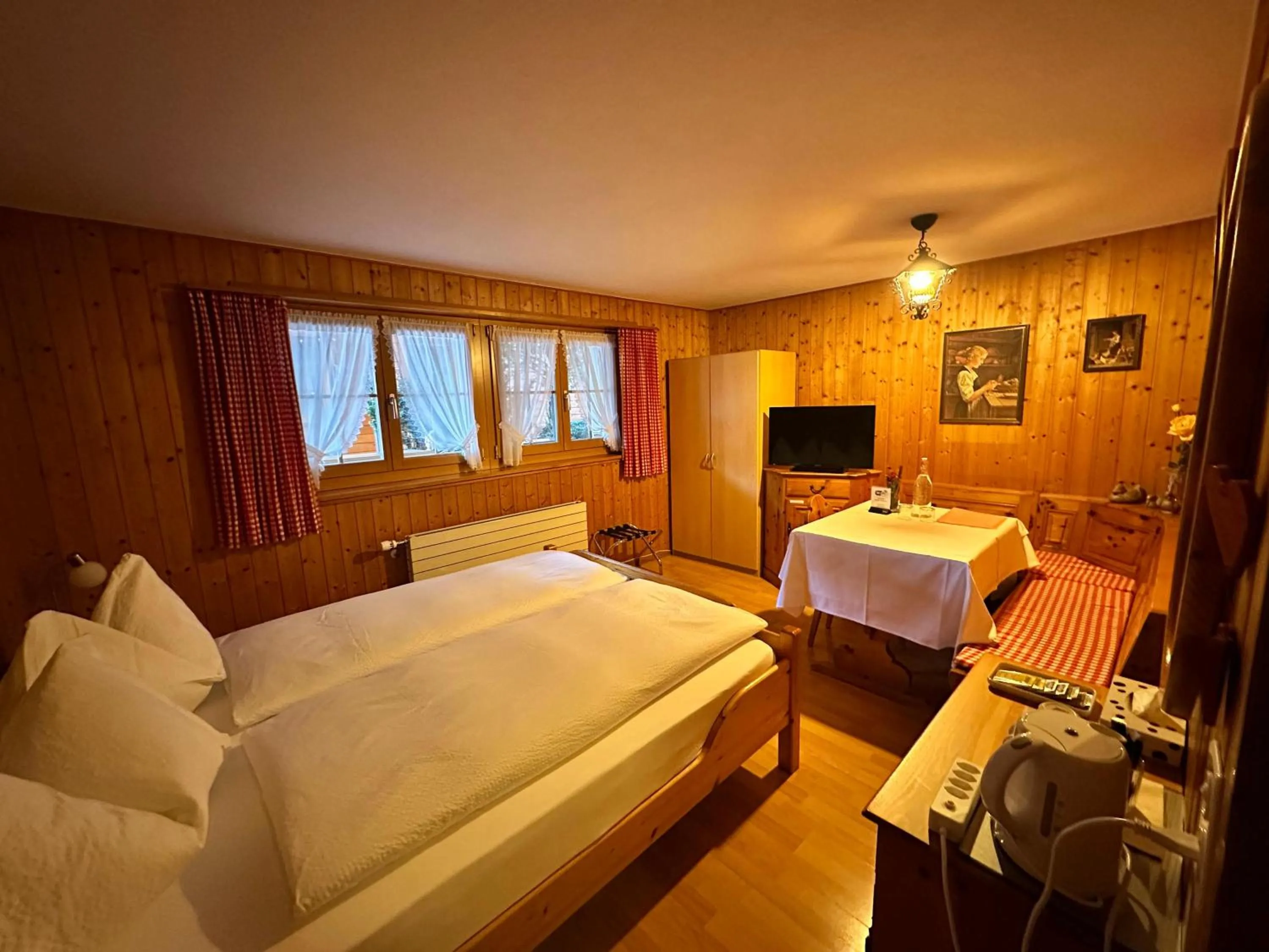 Bed in Chalet Gafri -Boutique B&B - comfort and hospitality - near Interlaken