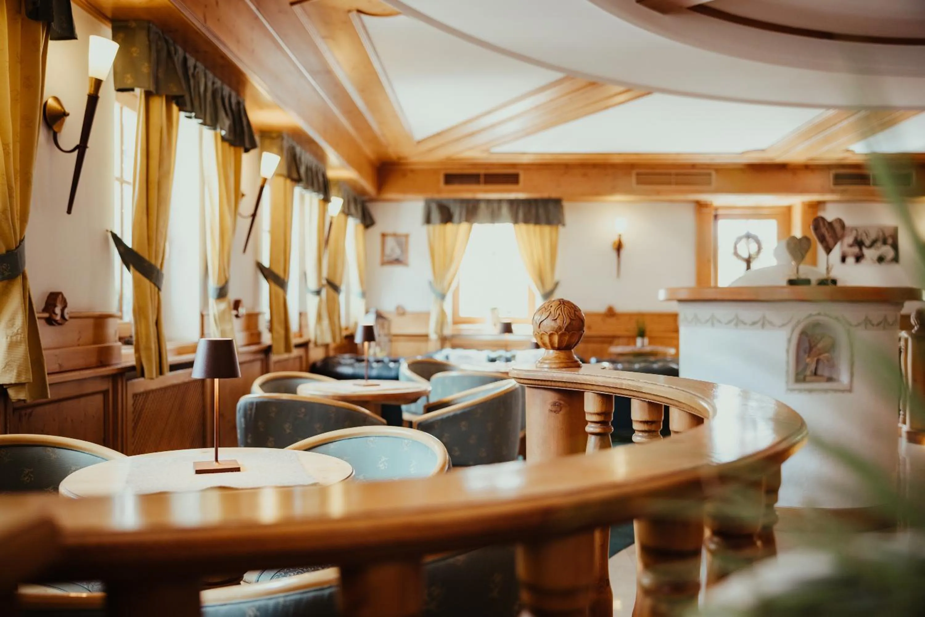 Lounge or bar in Hotel Alpenrose