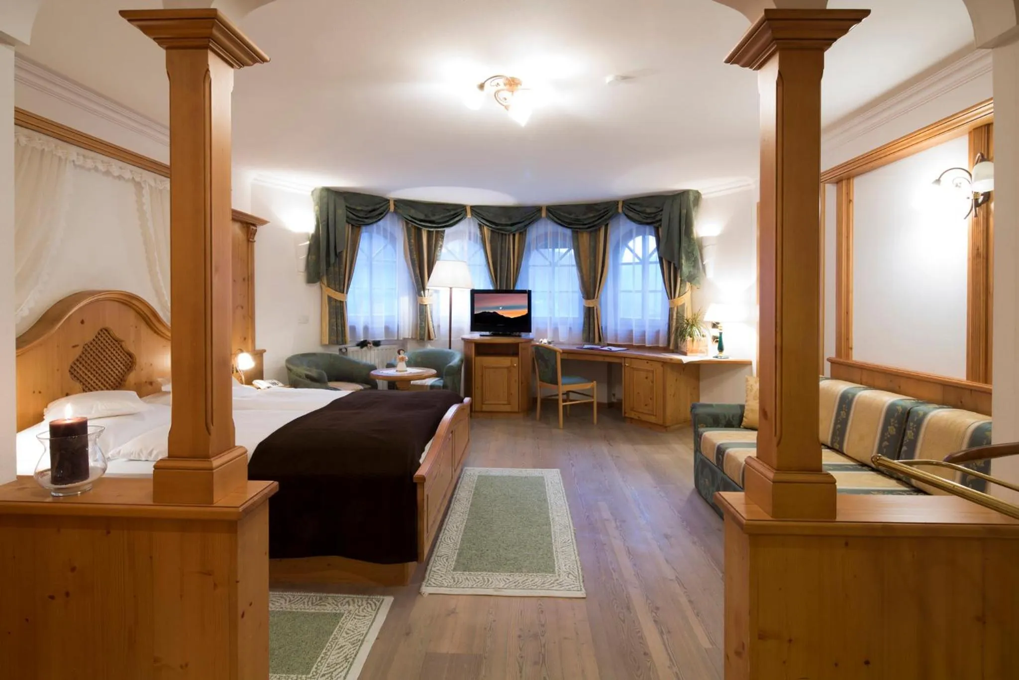 Bed in Hotel Alpenrose