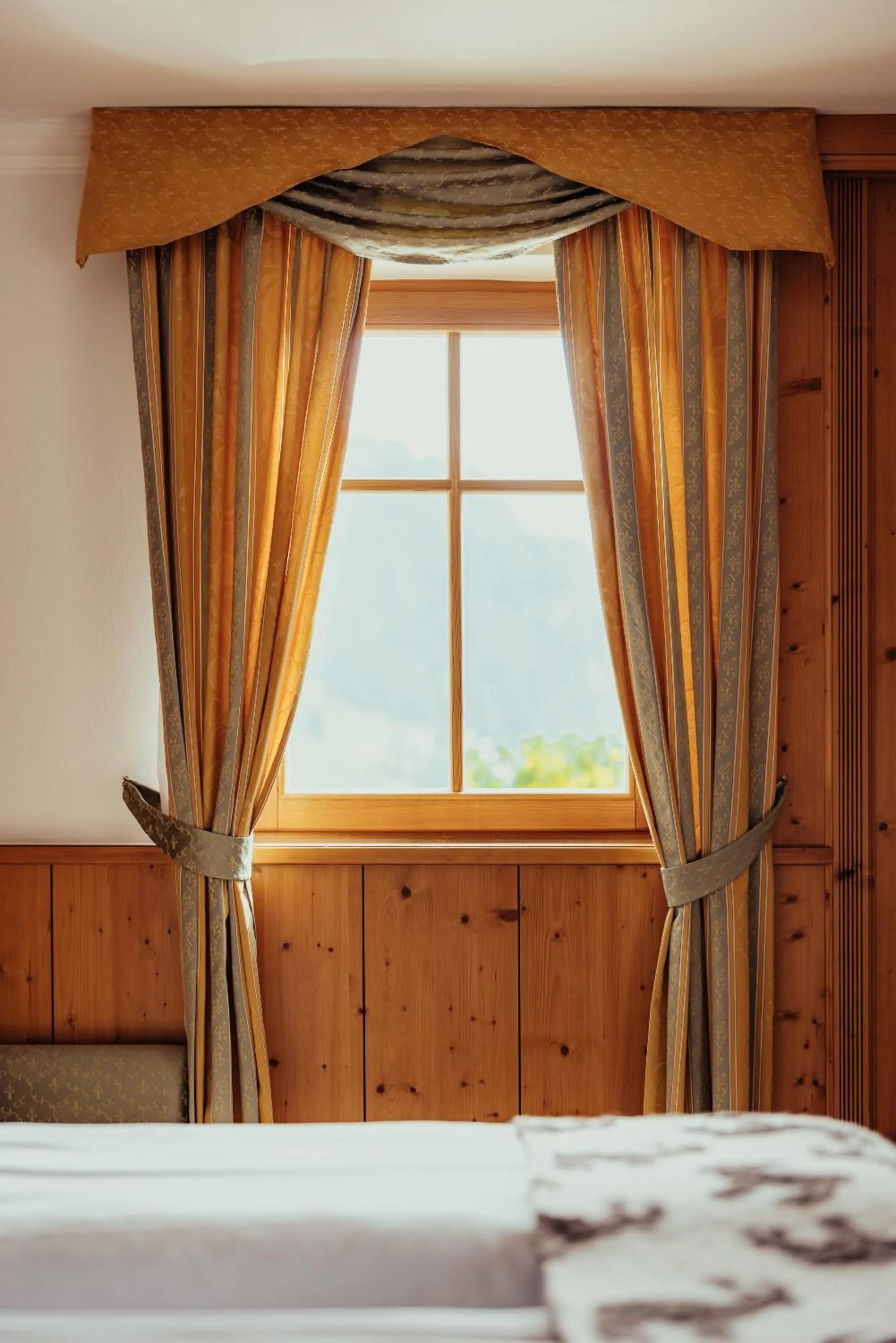 Bed in Hotel Alpenrose