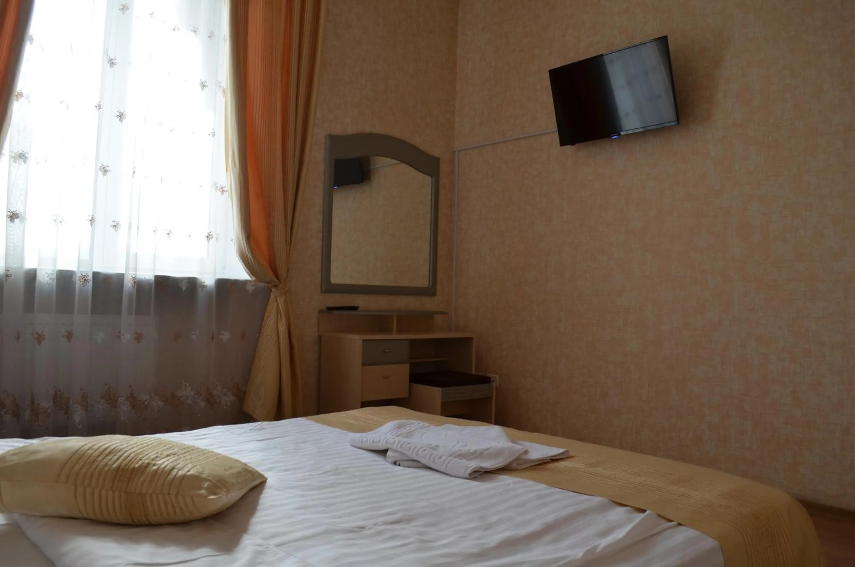 Bed in Gostiniy Dvor