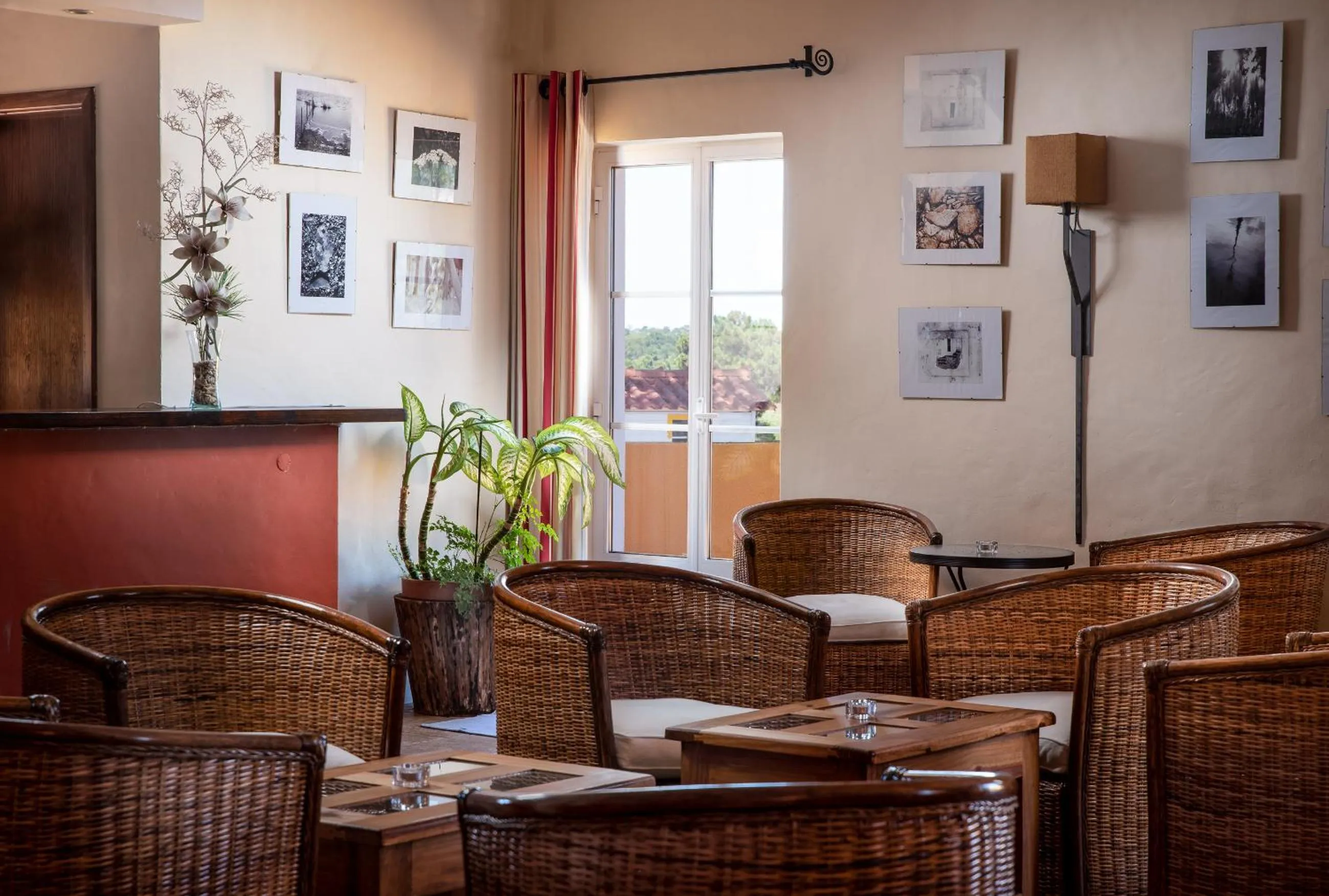 Communal lounge/ TV room in Hotel Rural Monte da Leziria