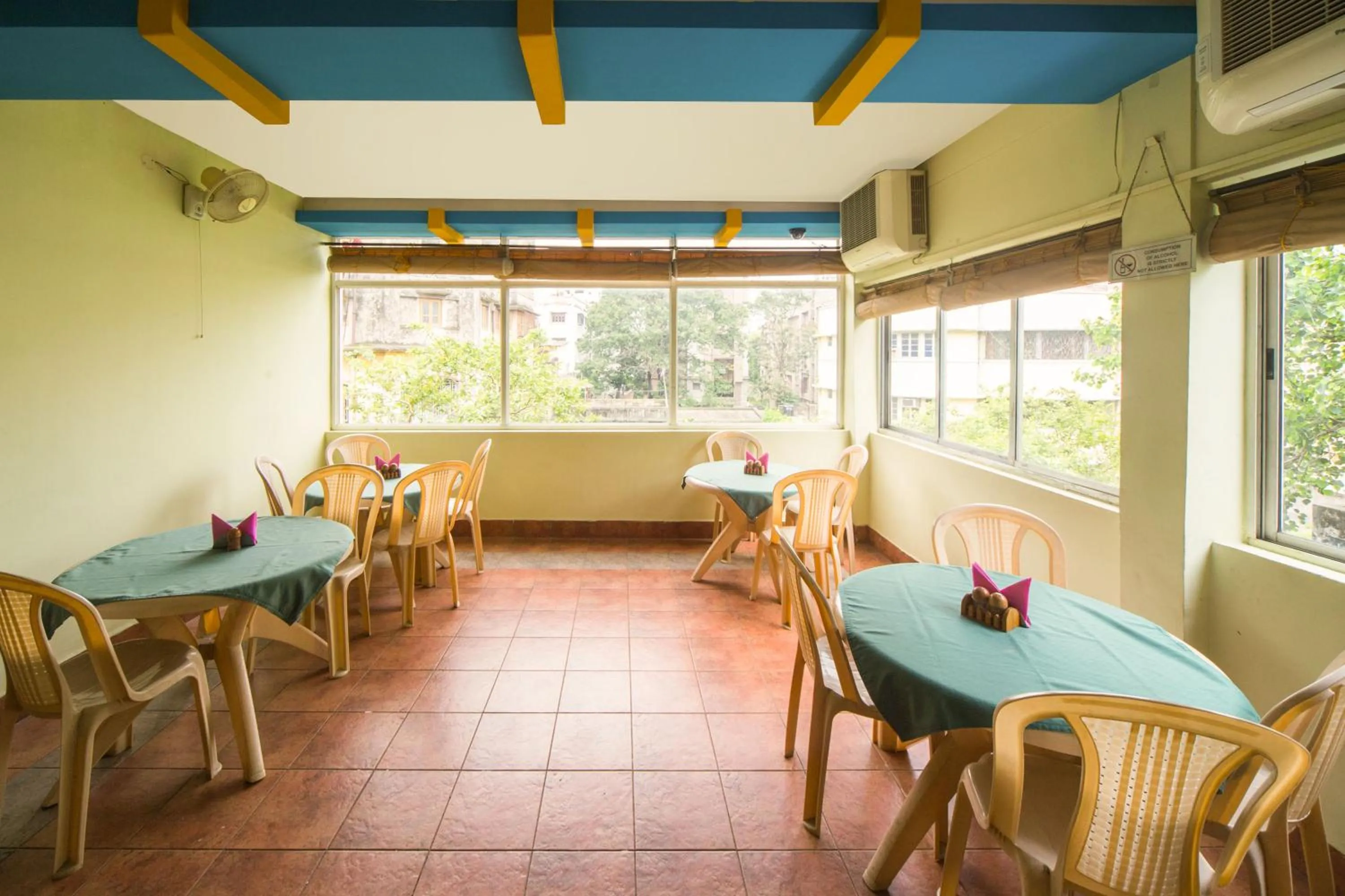 Restaurant/places to eat in Bhammar's Inn - A Pure Veg