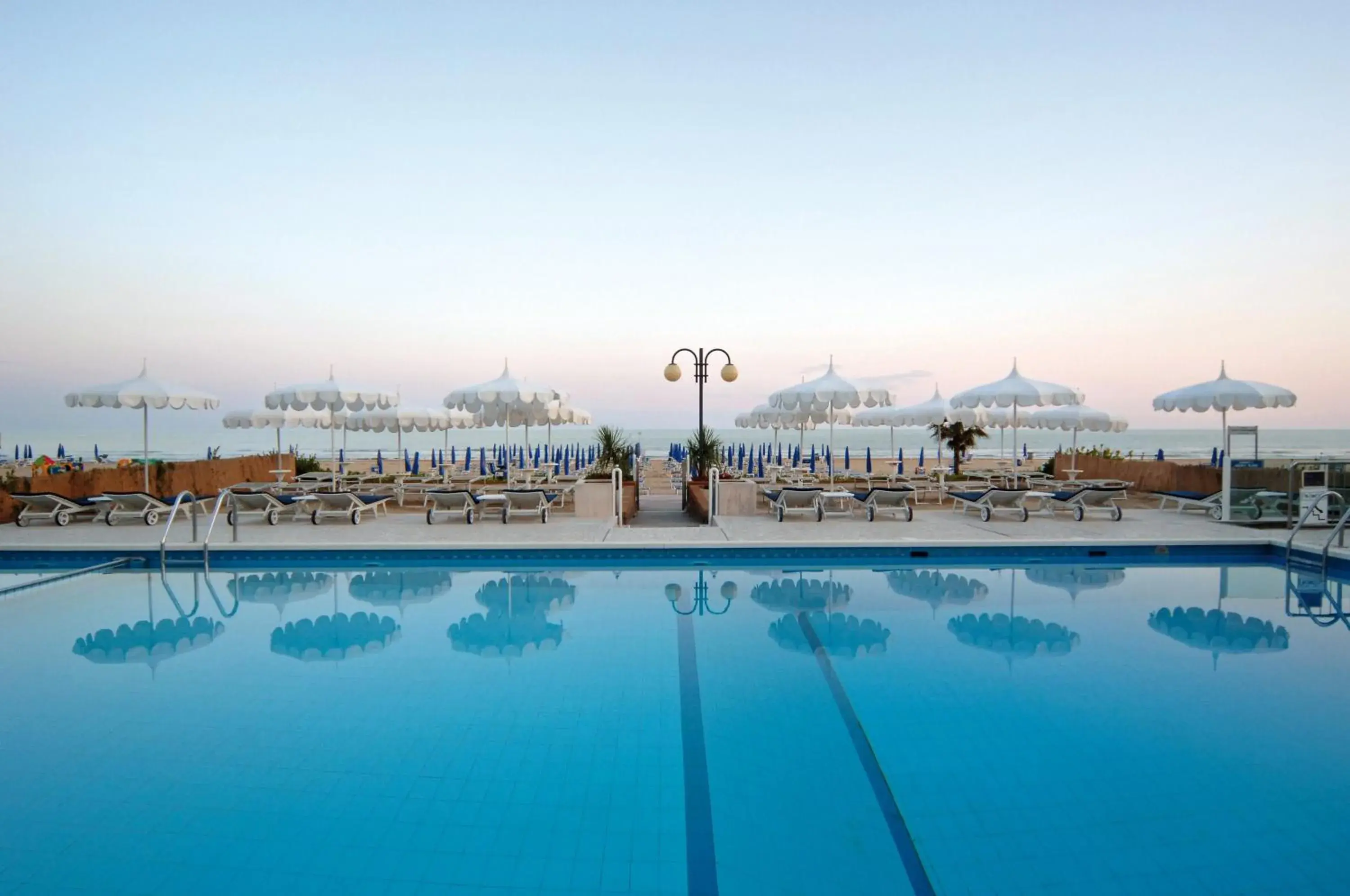 Swimming Pool in Hotel Beny