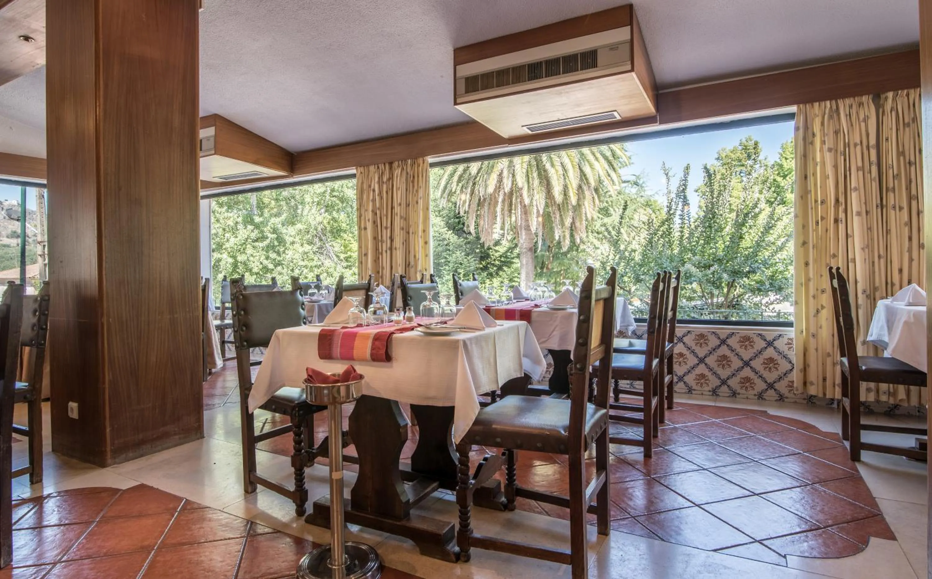 Restaurant/places to eat in Hotel Sol e Serra