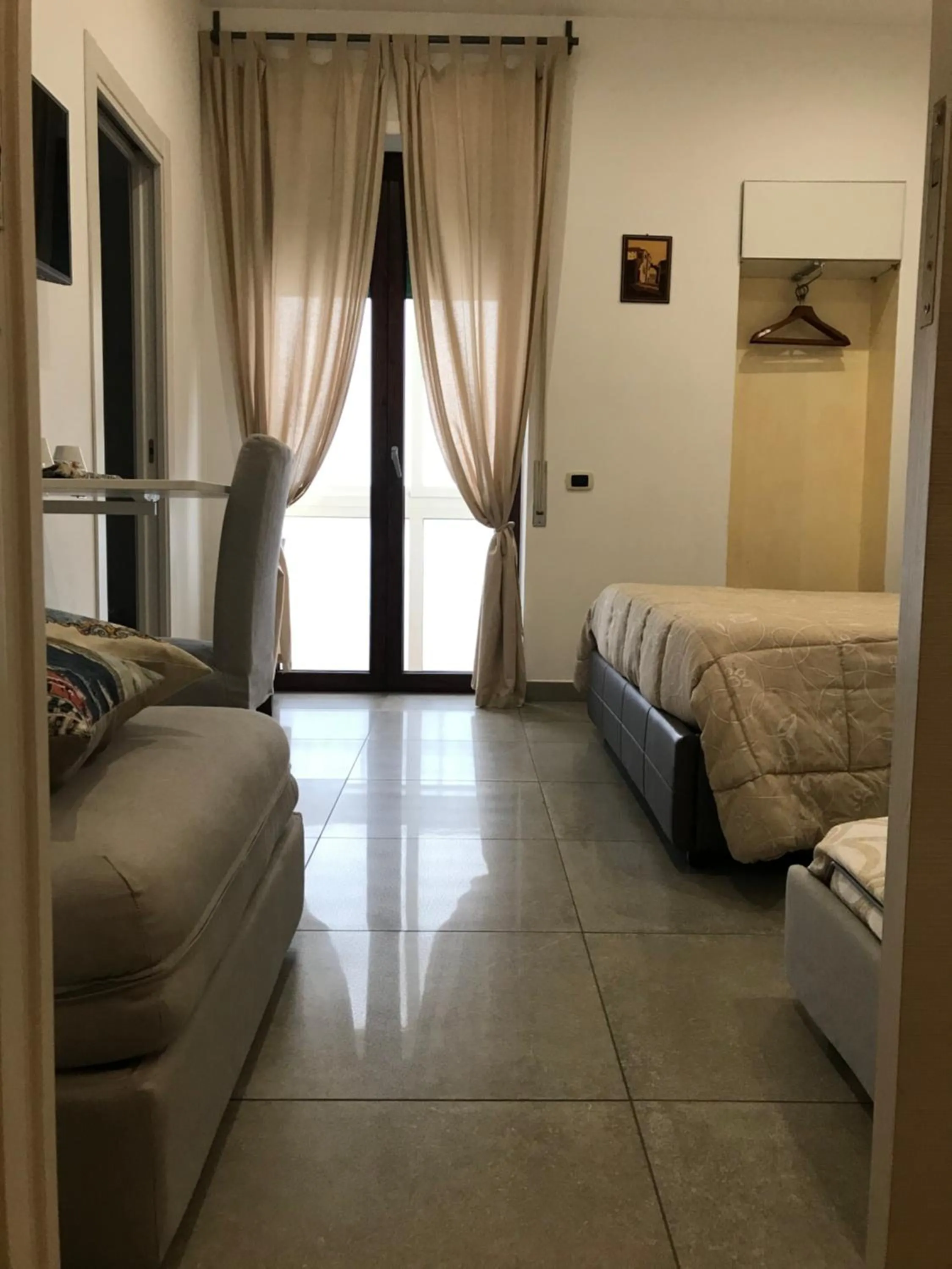 Quadruple Room with Private Bathroom in Prestige