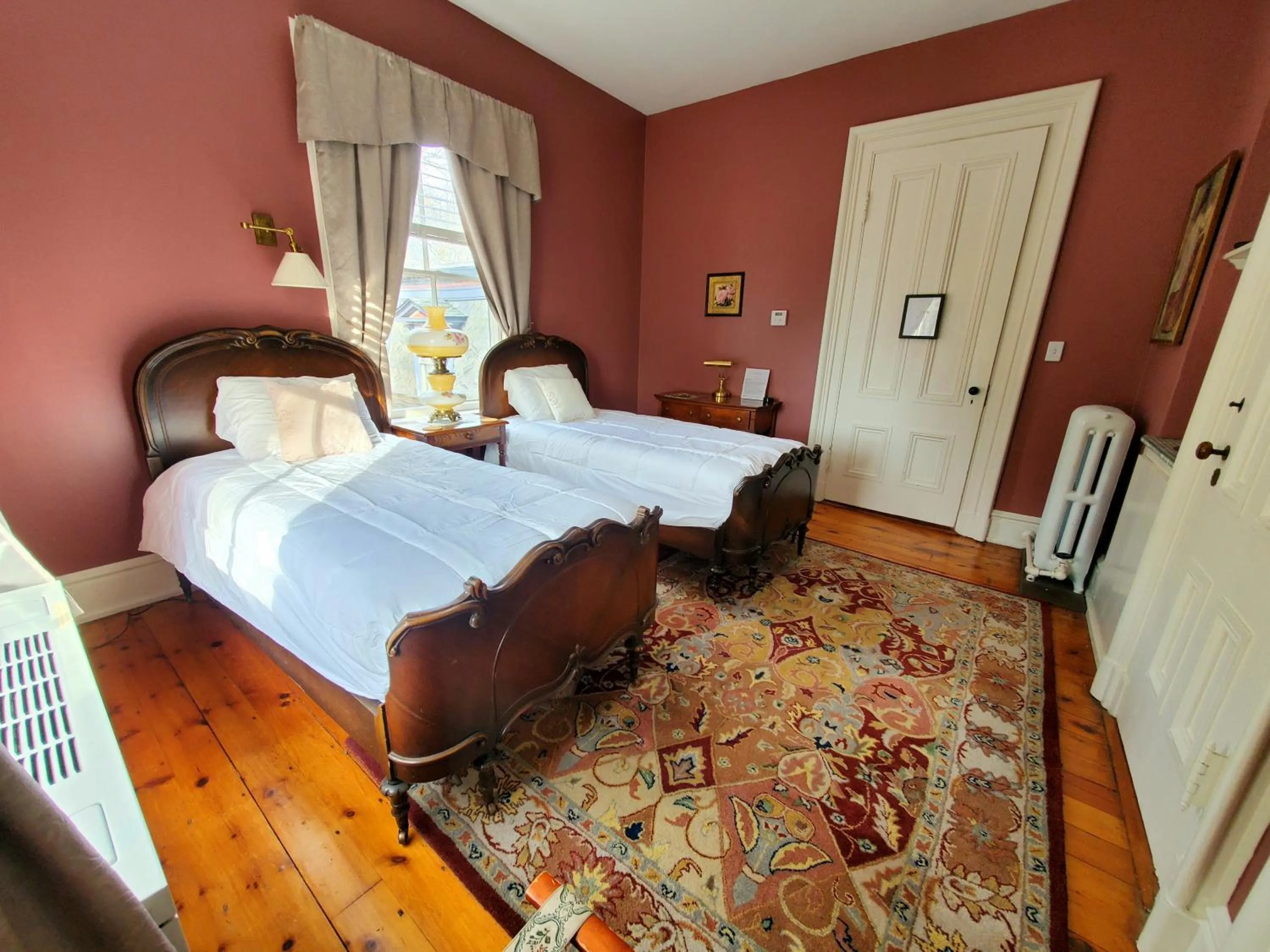 Photo of the whole room, Bed in The Bevin House B&B