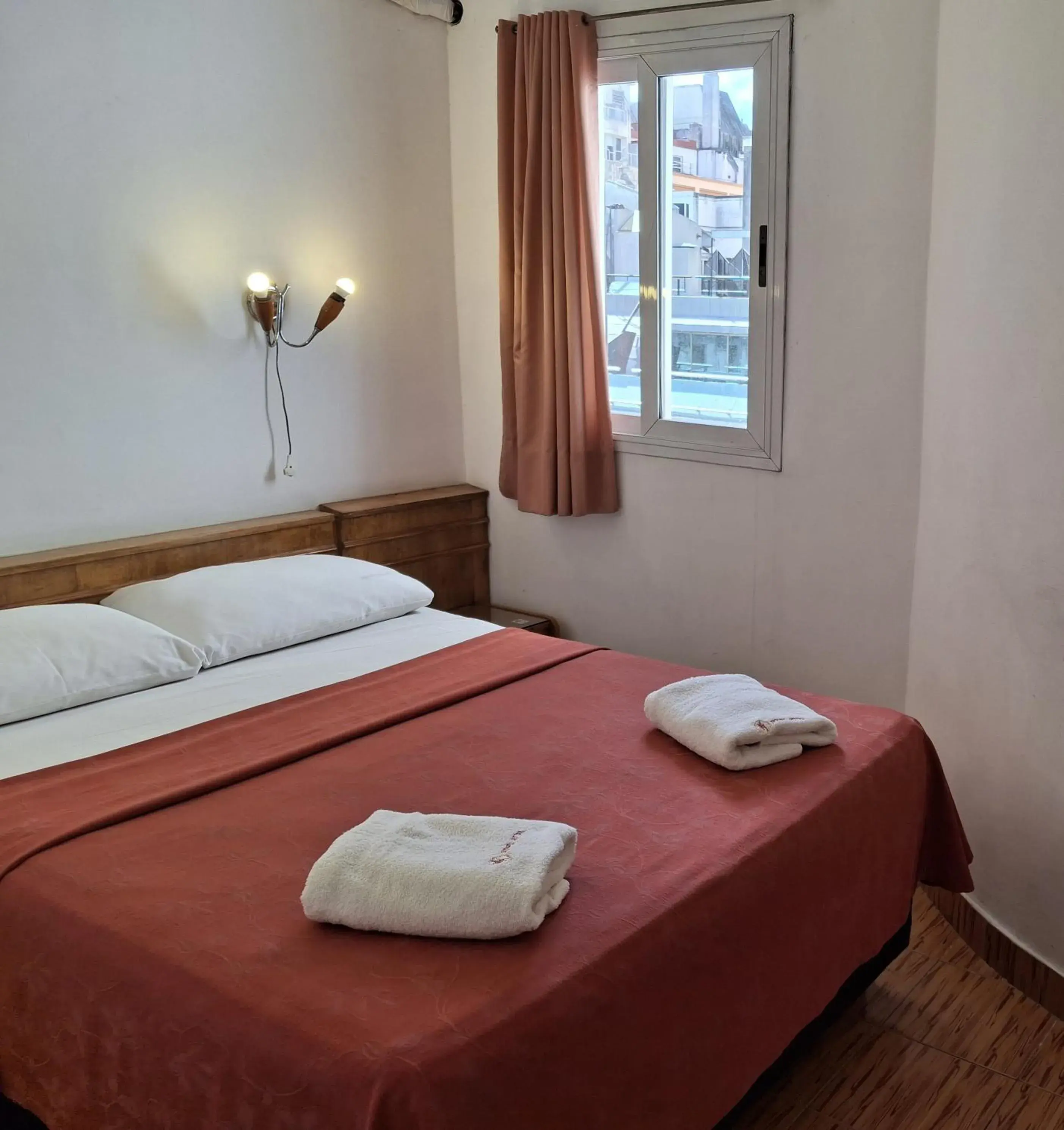 Standard Queen Room in Novel Hotel Standard Queen Room in Novel Hotel