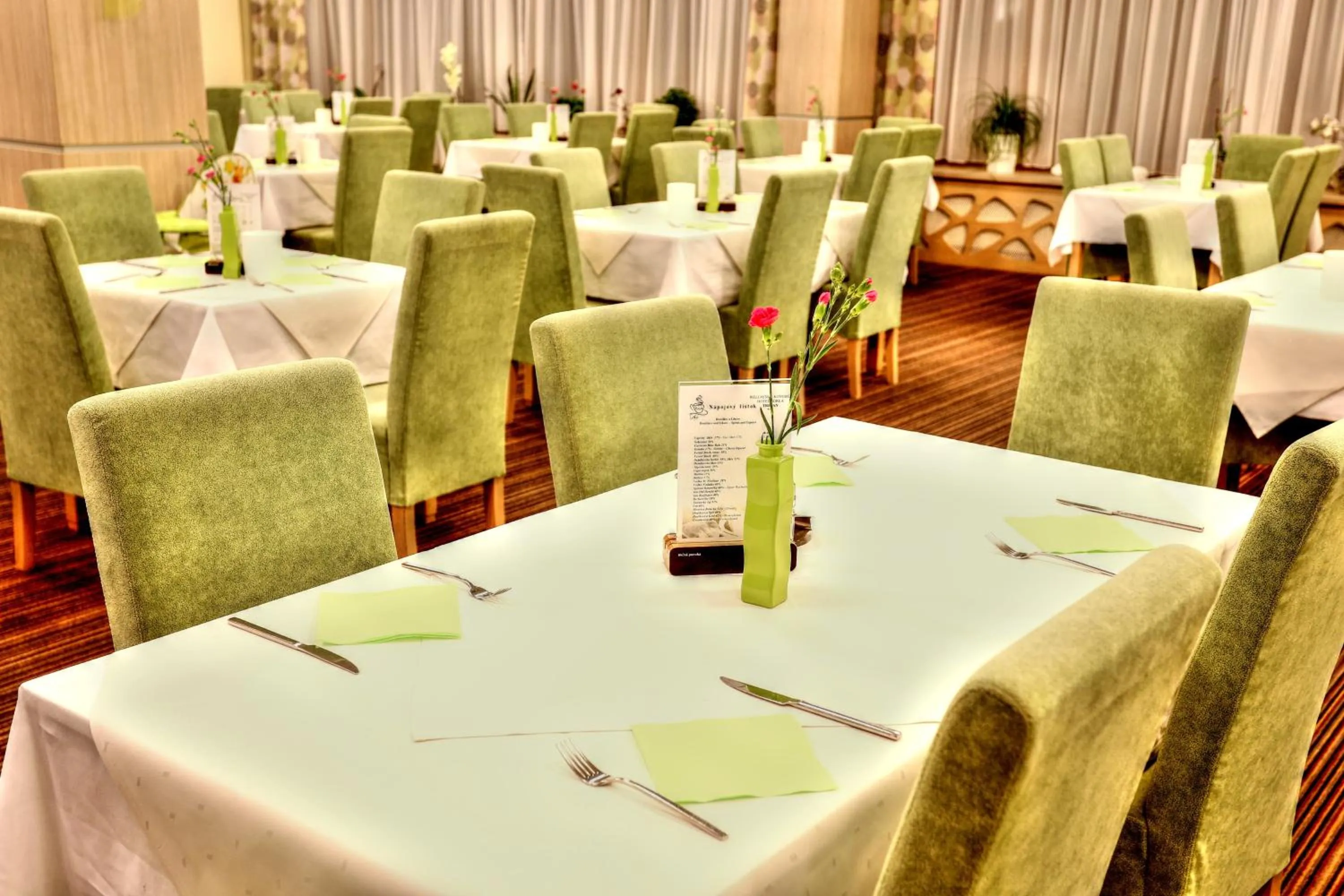 Restaurant/places to eat in Hotel SOREA TRIGAN