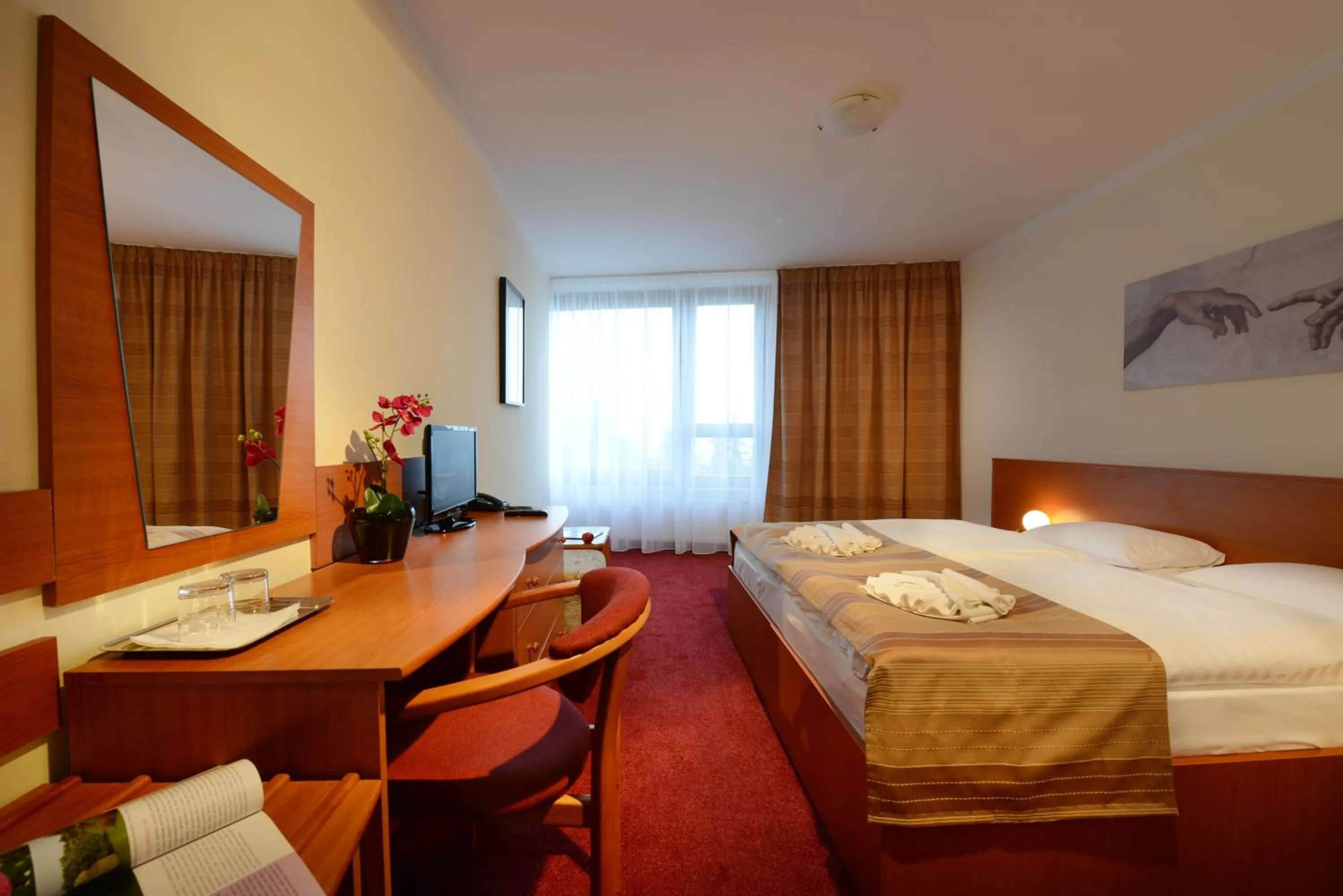 Photo of the whole room, Bed in Hotel SOREA TRIGAN