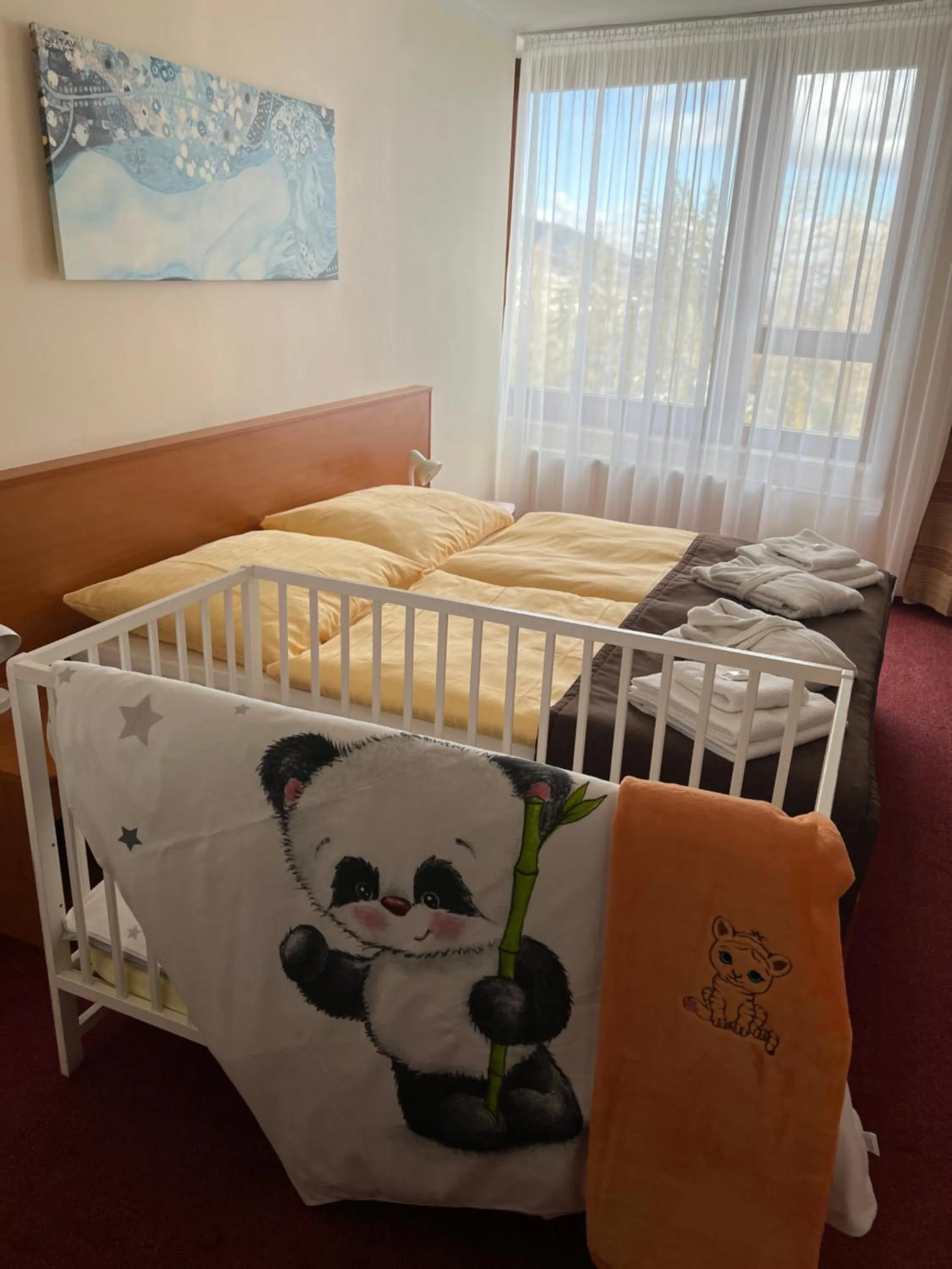 Bed in Hotel SOREA TRIGAN