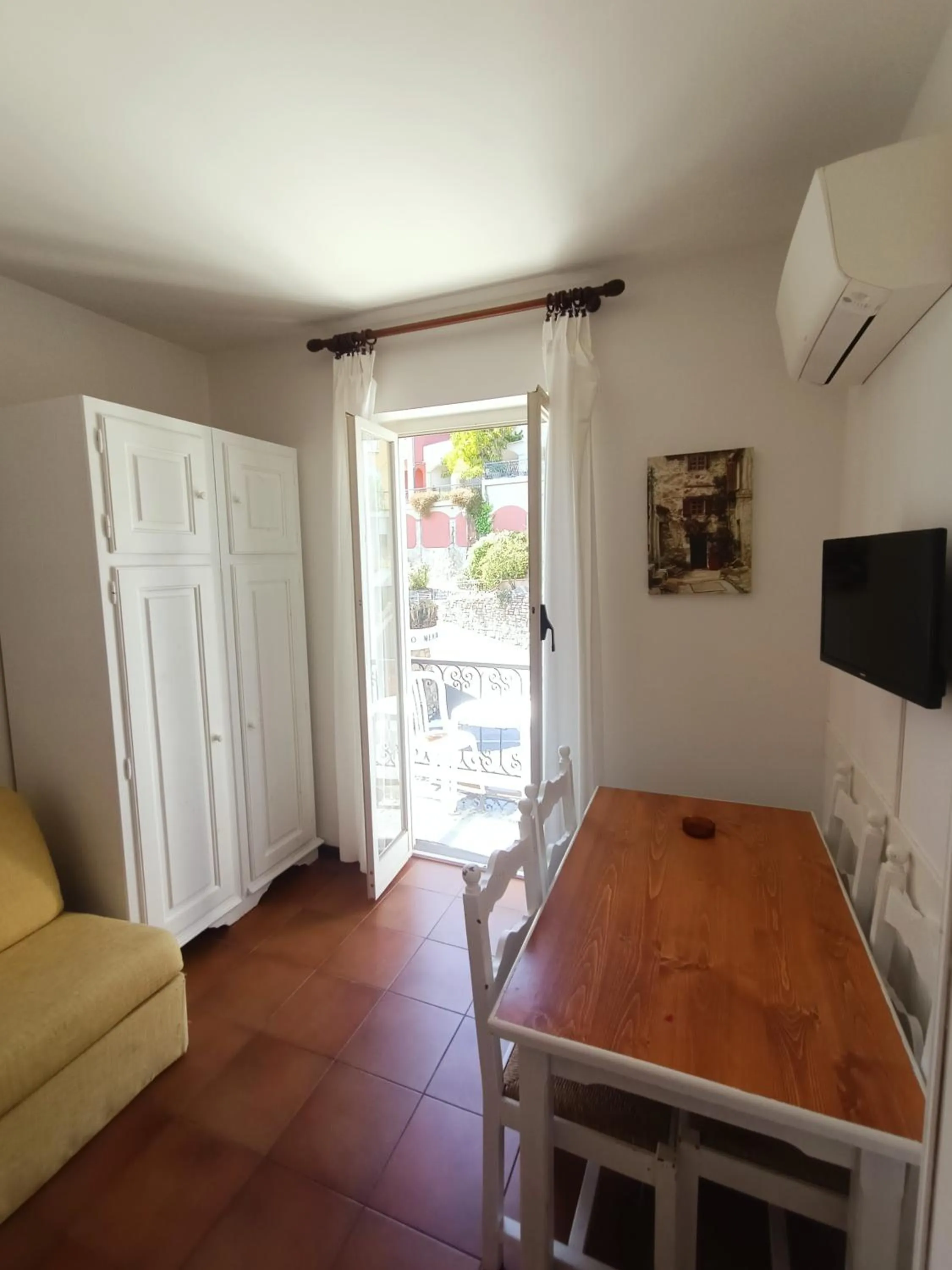 TV and multimedia in Residence La Meridiana