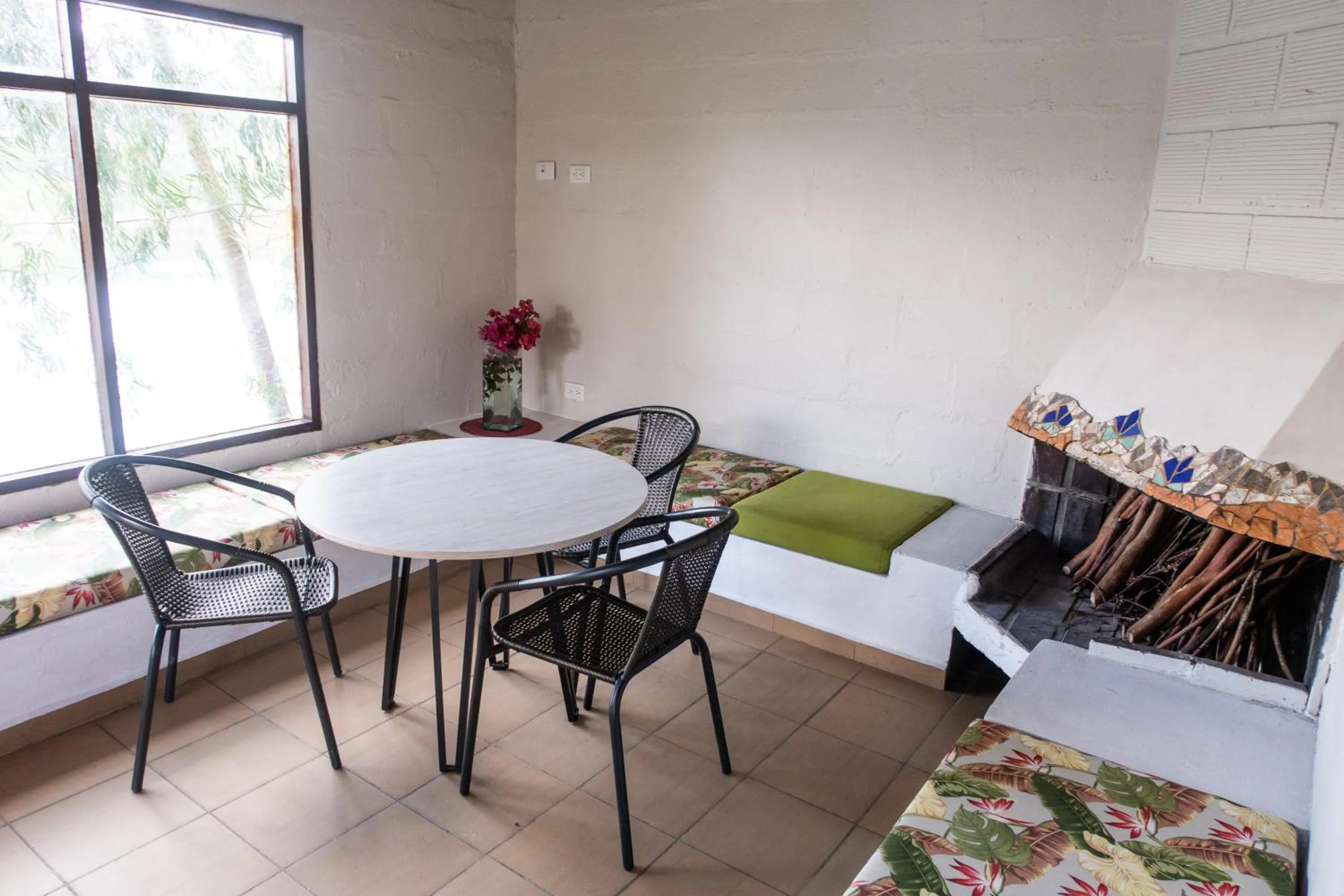 Living room in Ecolodge Bahia del Peñón