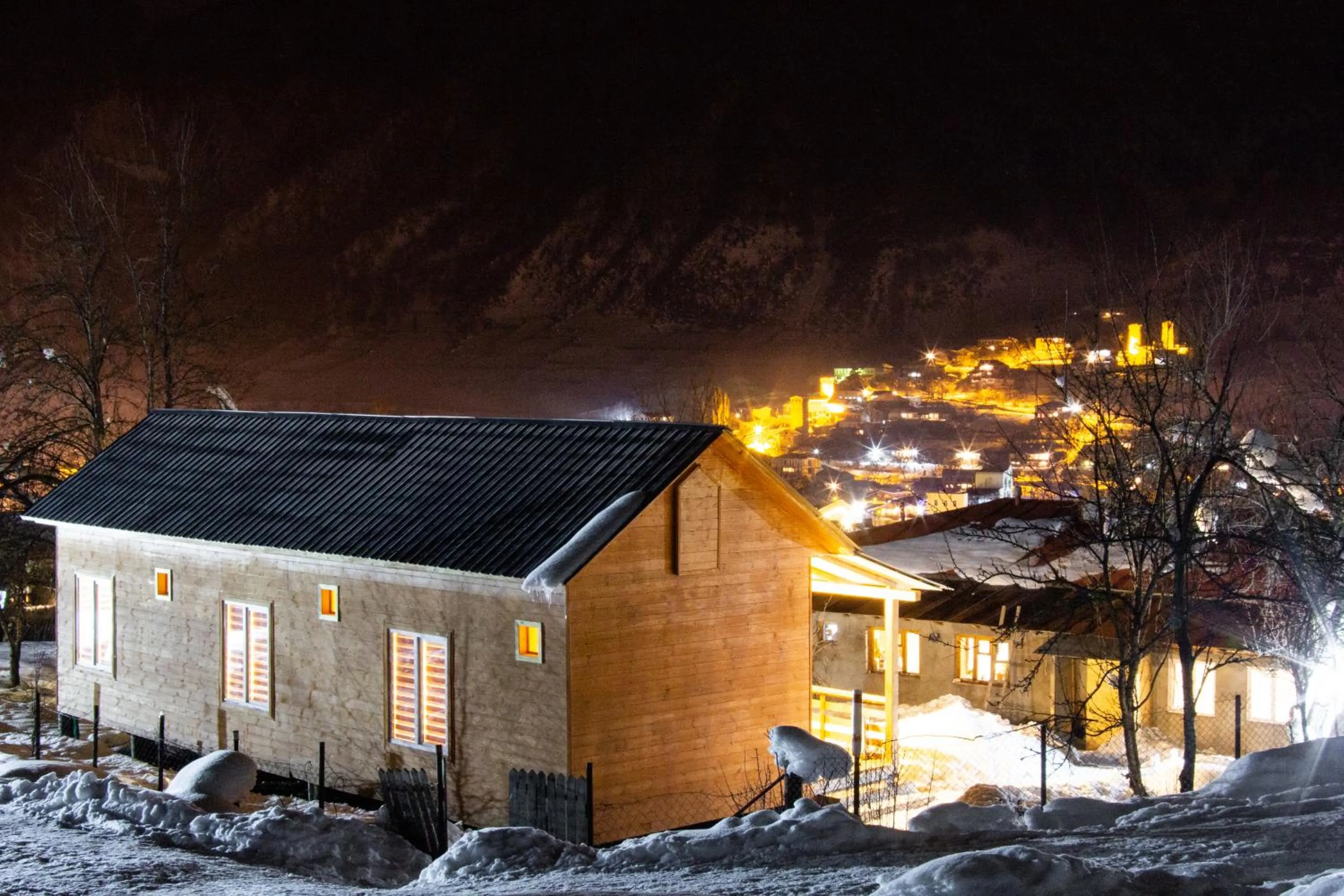 Double or Twin Room with Mountain View in Cottage Shgedi