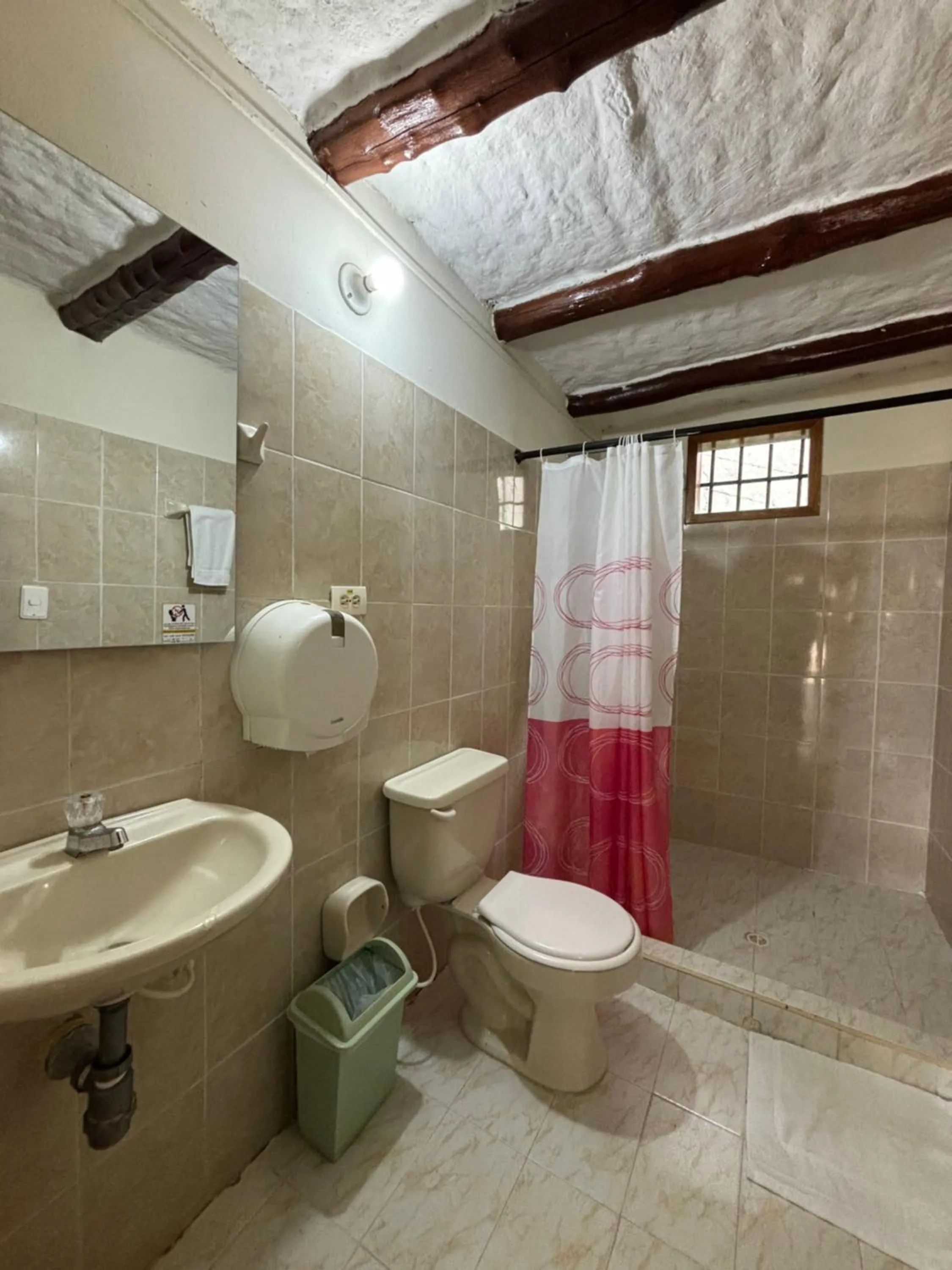 Shower in Hotel Posada Campestre San Gil