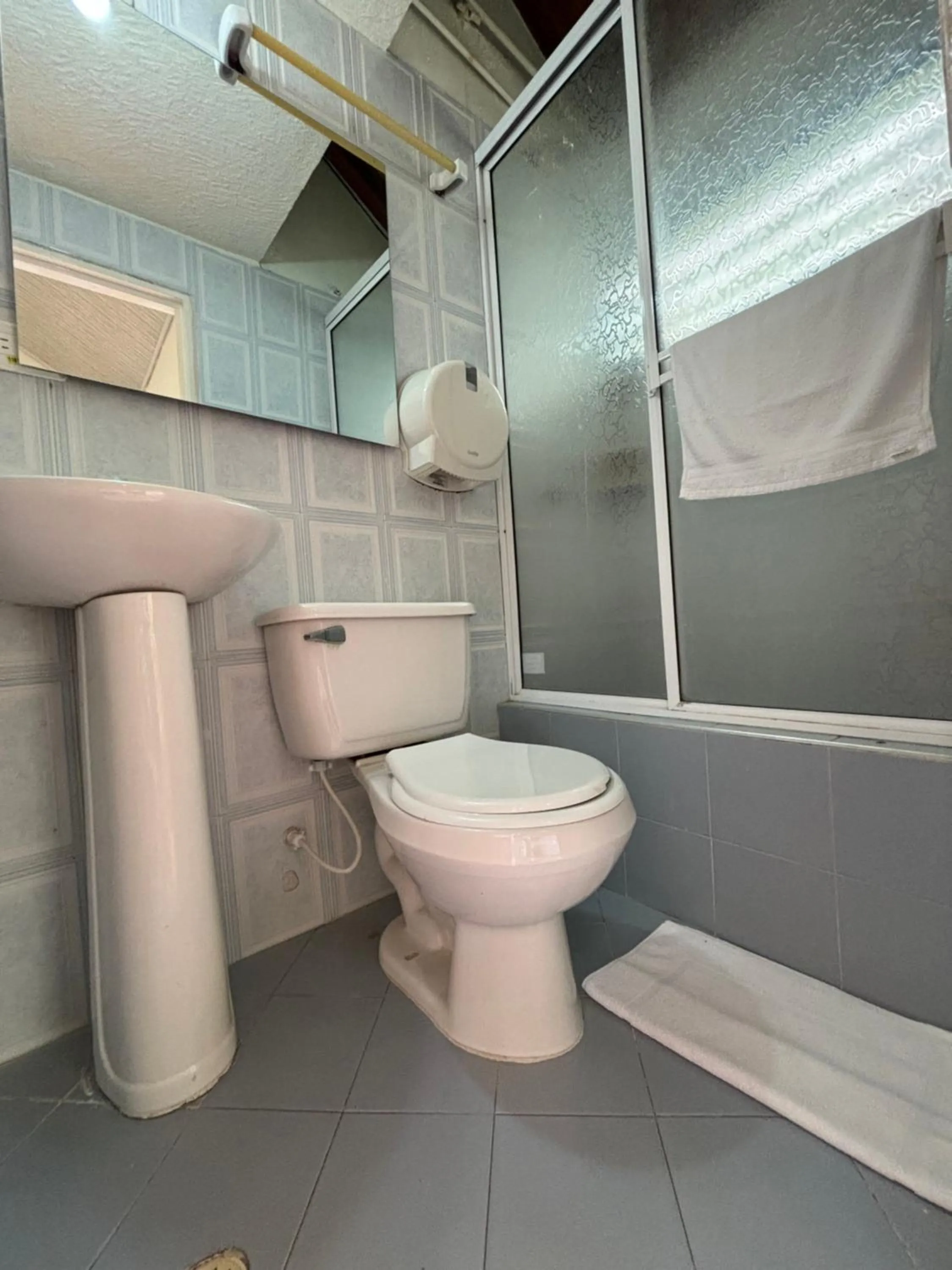 Shower in Hotel Posada Campestre San Gil