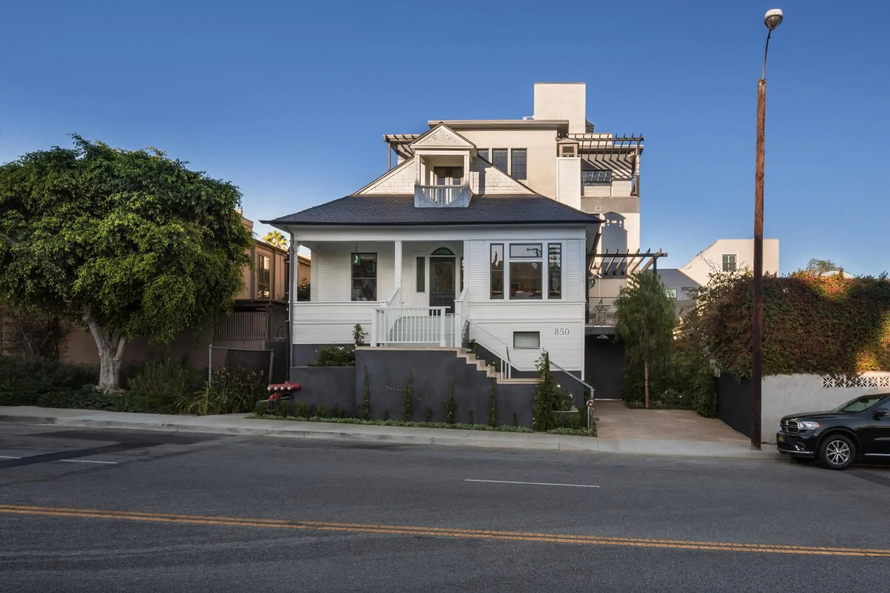 Property building in Hotel 850 SVB, West Hollywood, a Member of Design Hotels Property building in Hotel 850 SVB, West Hollywood, a Member of Design Hotels