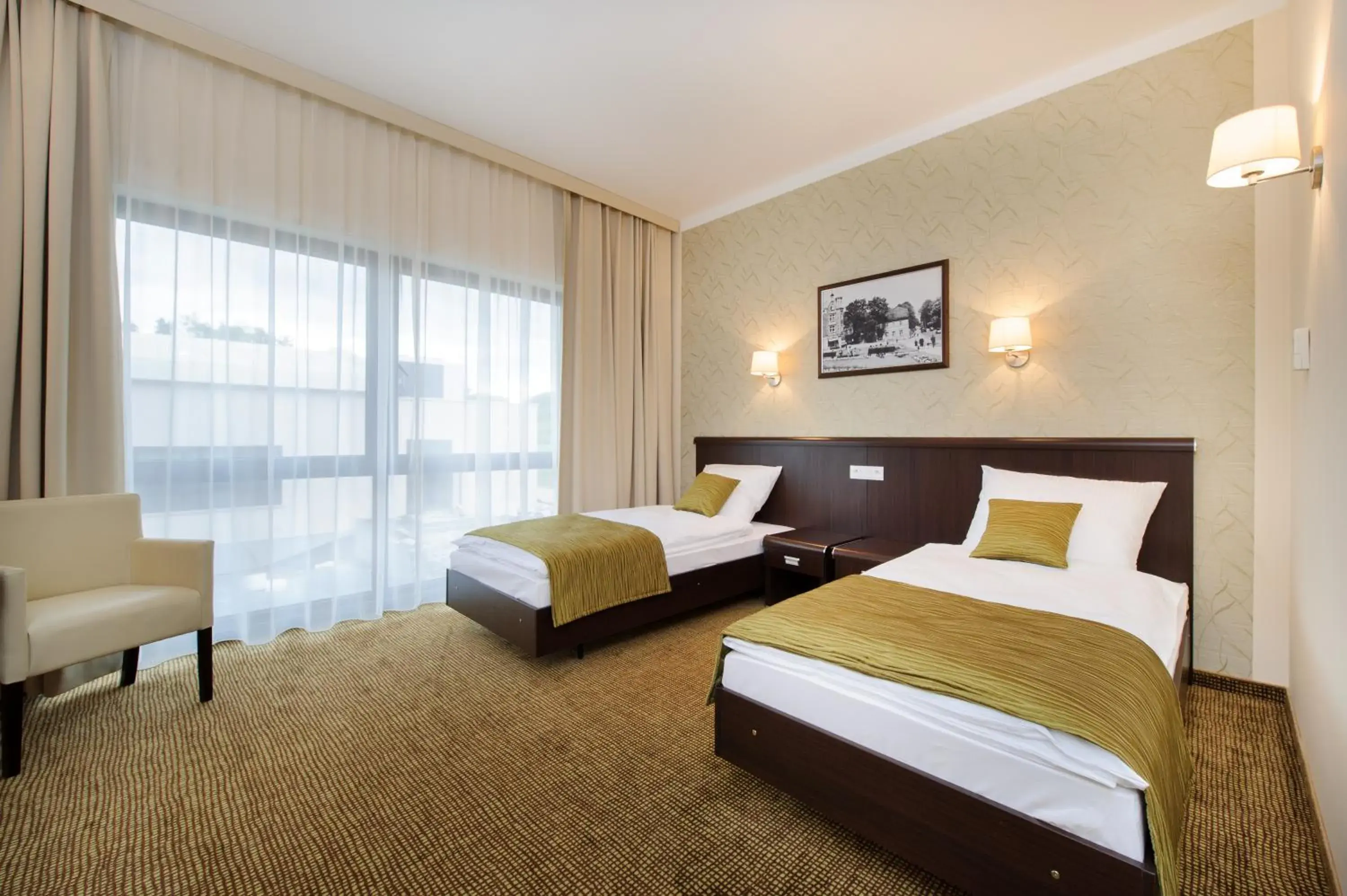 Double or Twin Room - Smoking in Hotel Trzebnica Double or Twin Room - Smoking in Hotel Trzebnica