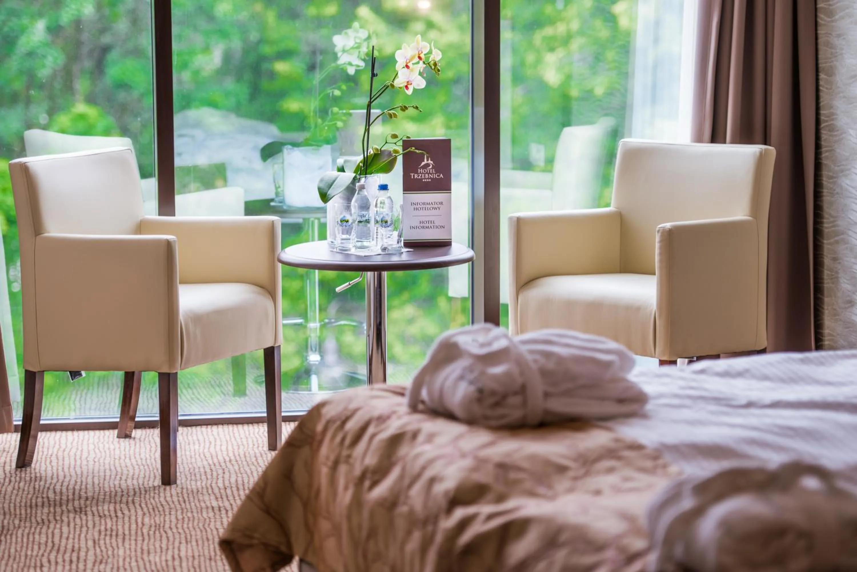 Bed in Hotel Trzebnica