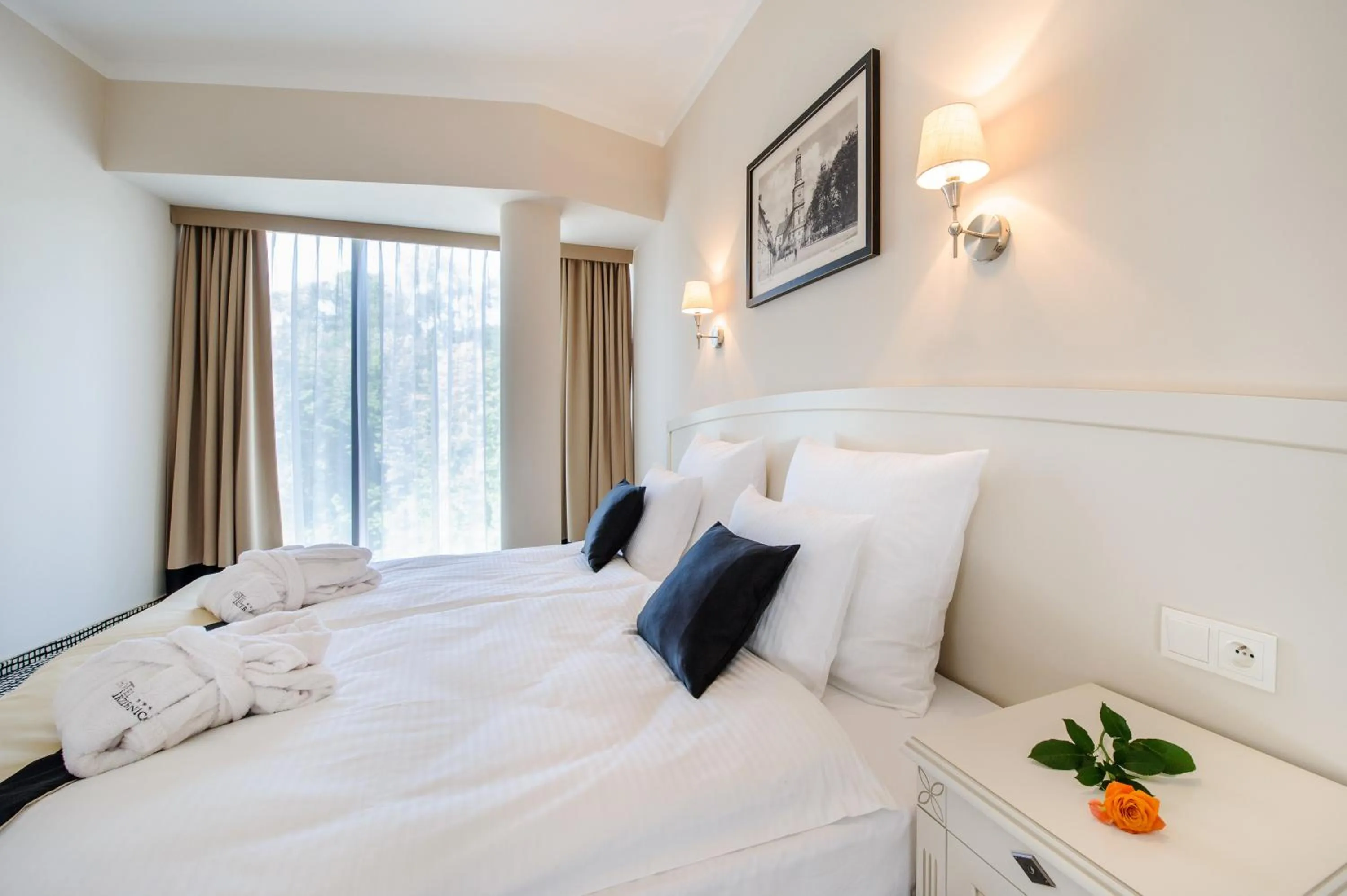 Bed in Hotel Trzebnica