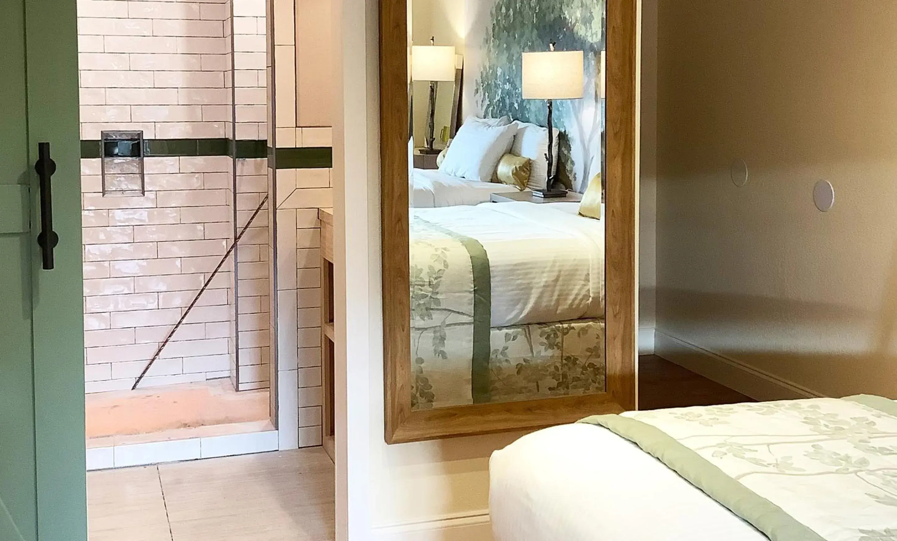 Bedroom, Bed in Arbors at Island Landing Hotel & Suites Bedroom, Bed in Arbors at Island Landing Hotel & Suites