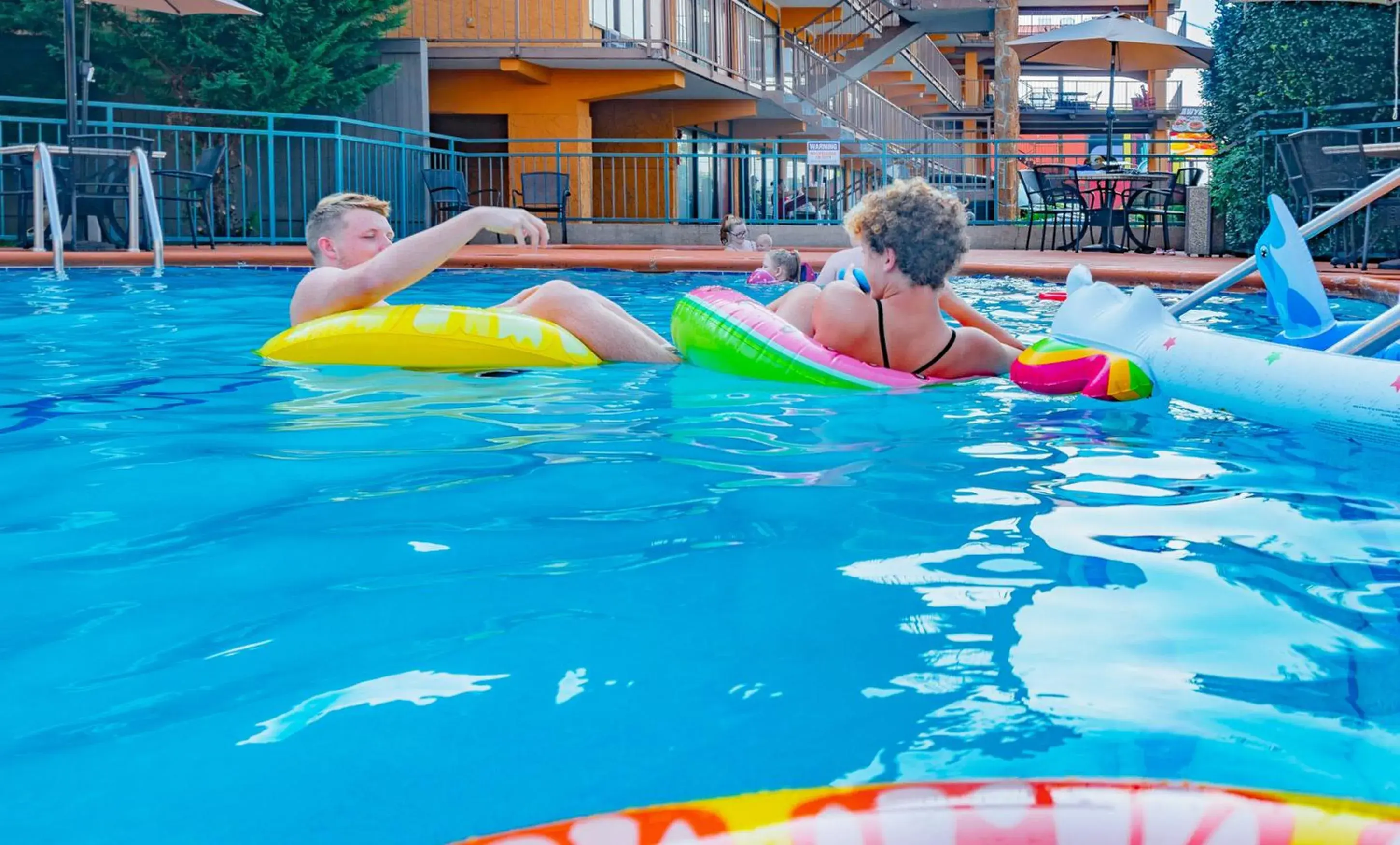 Swimming pool in Arbors at Island Landing Hotel & Suites Swimming pool in Arbors at Island Landing Hotel & Suites