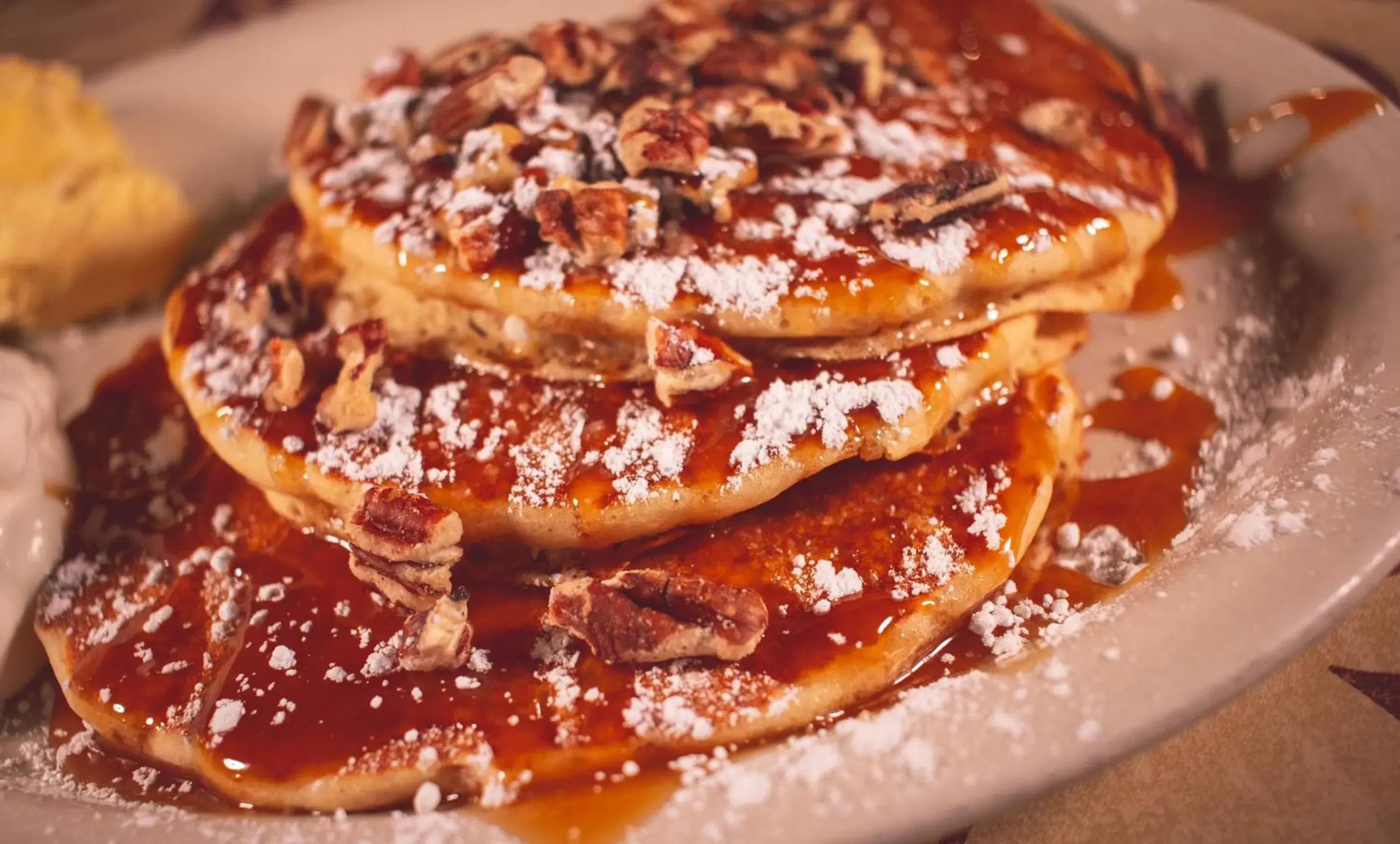 Food and drinks in Arbors at Island Landing Hotel & Suites Food and drinks in Arbors at Island Landing Hotel & Suites