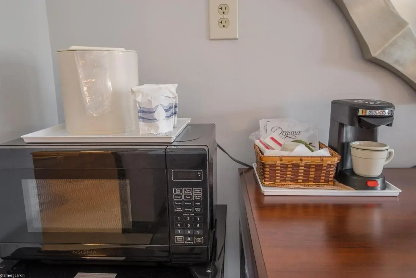 King Room with Balcony in Townsend River Breeze Inn King Room with Balcony in Townsend River Breeze Inn