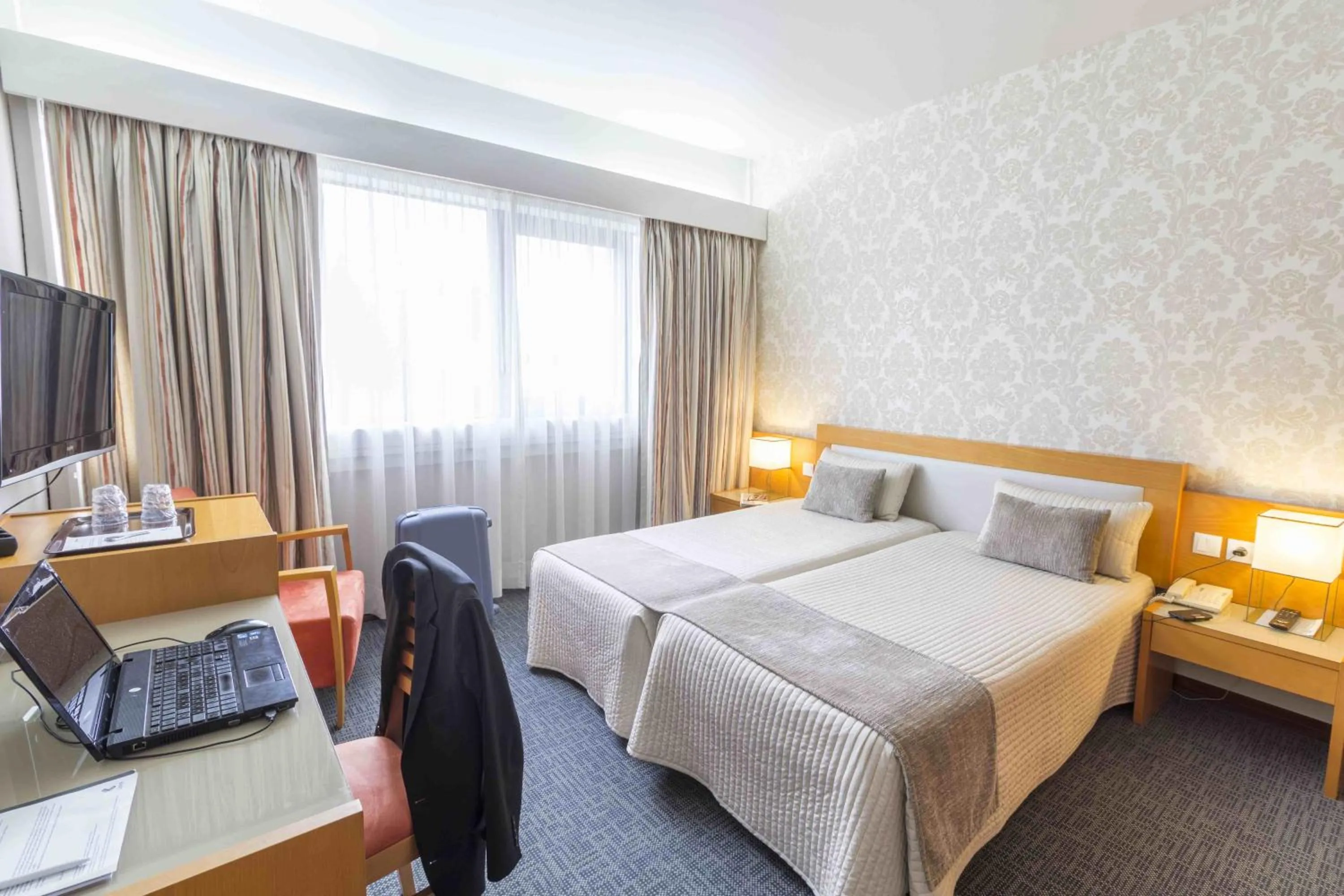 Bedroom, Bed in Hotel Eurosol Leiria & Jardim