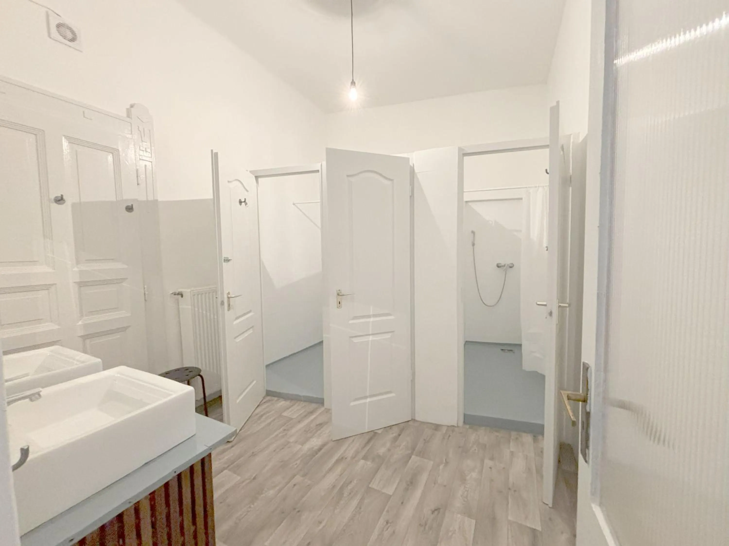 Shower in Artist Guest House