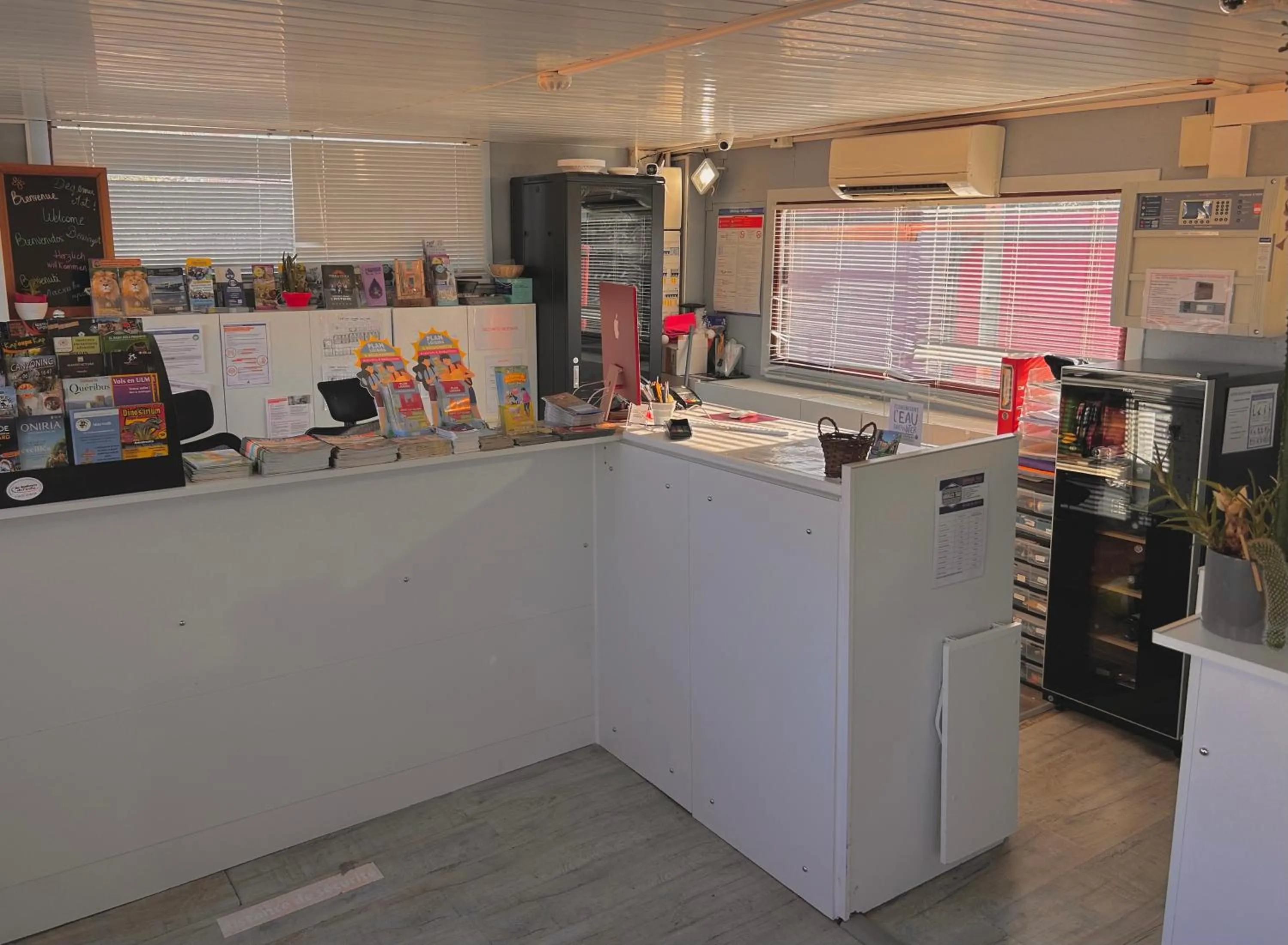 Lobby or reception in Hôtel Acajou