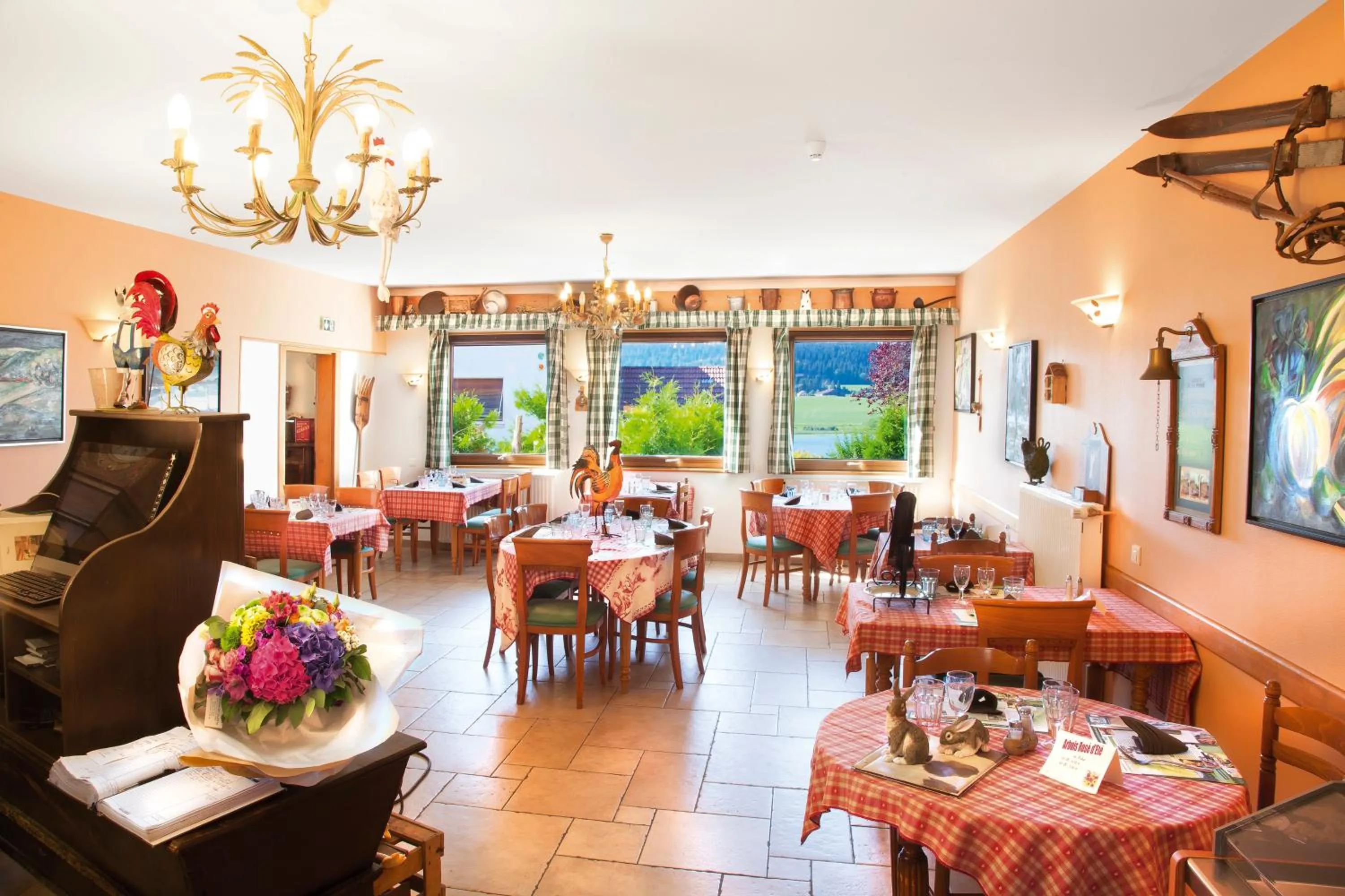 Restaurant/places to eat in Hôtel-Restaurant Le Lac